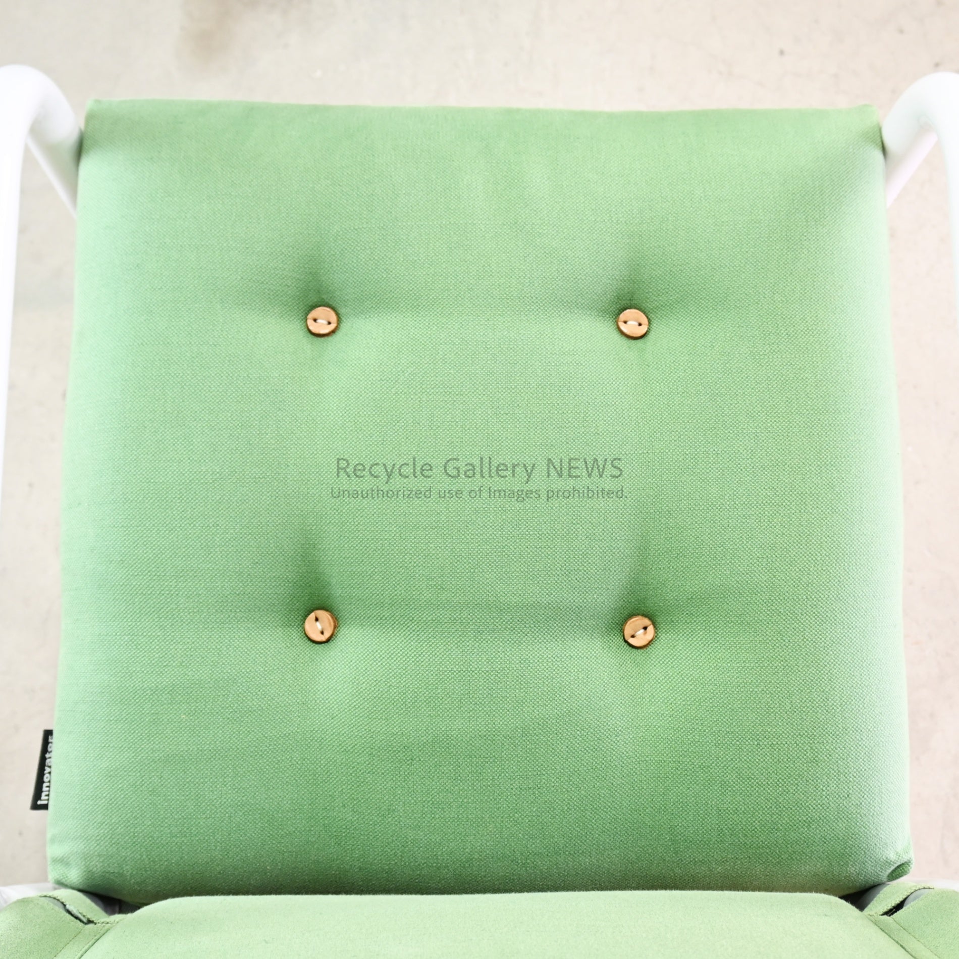 Innovator  Captain Chair Green Color Wood  Metal Sweden Scandinavian Modern Mid-Century / イノベーター キャプテン チェア 緑色 木 金属 スウェーデン 北欧モダン ミッドセンチュリー