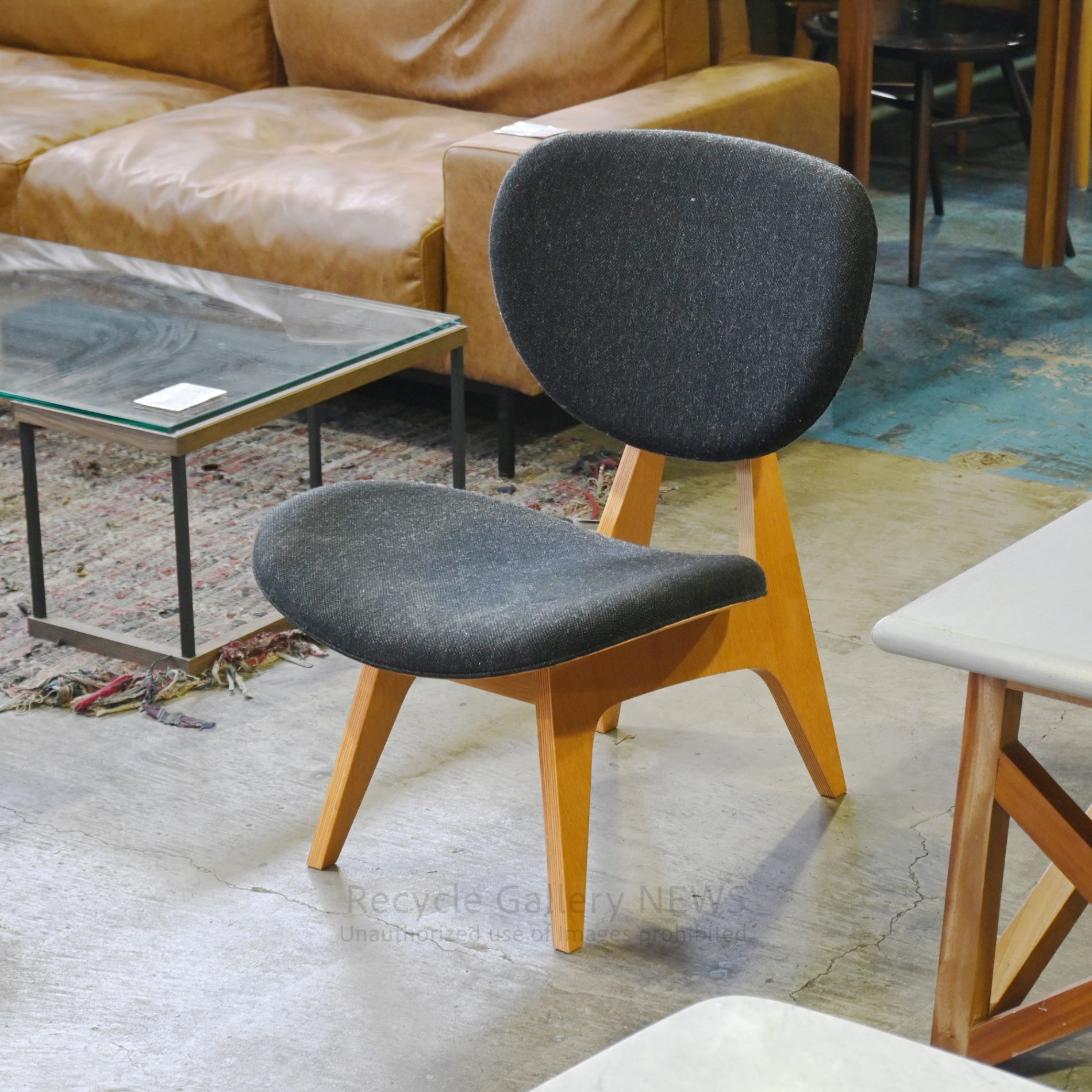 Tendo Mokko Wooden Low Chair by Daisaku Choh  Junzo Sakakura Japanese Modern / 天童木工 中座椅子 木製 長大作 坂倉準三 ジャパニーズモダン