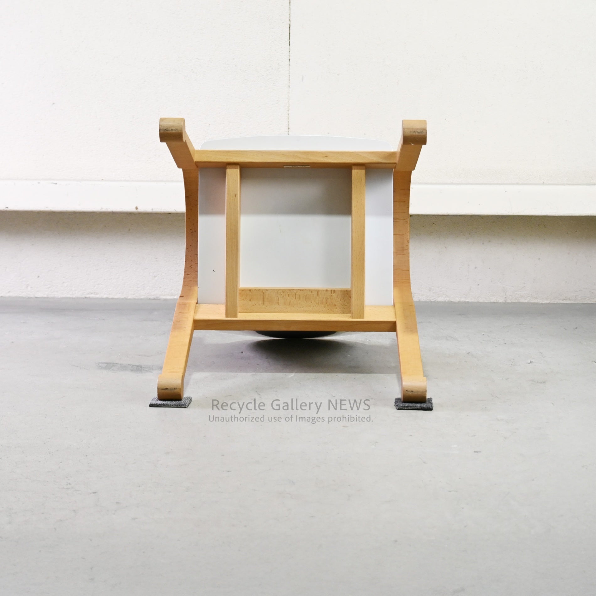 Nisshin Mokko ac-cent Kids chair White Japan / 日進木工 アクセント キッズチェア ホワイト 日本