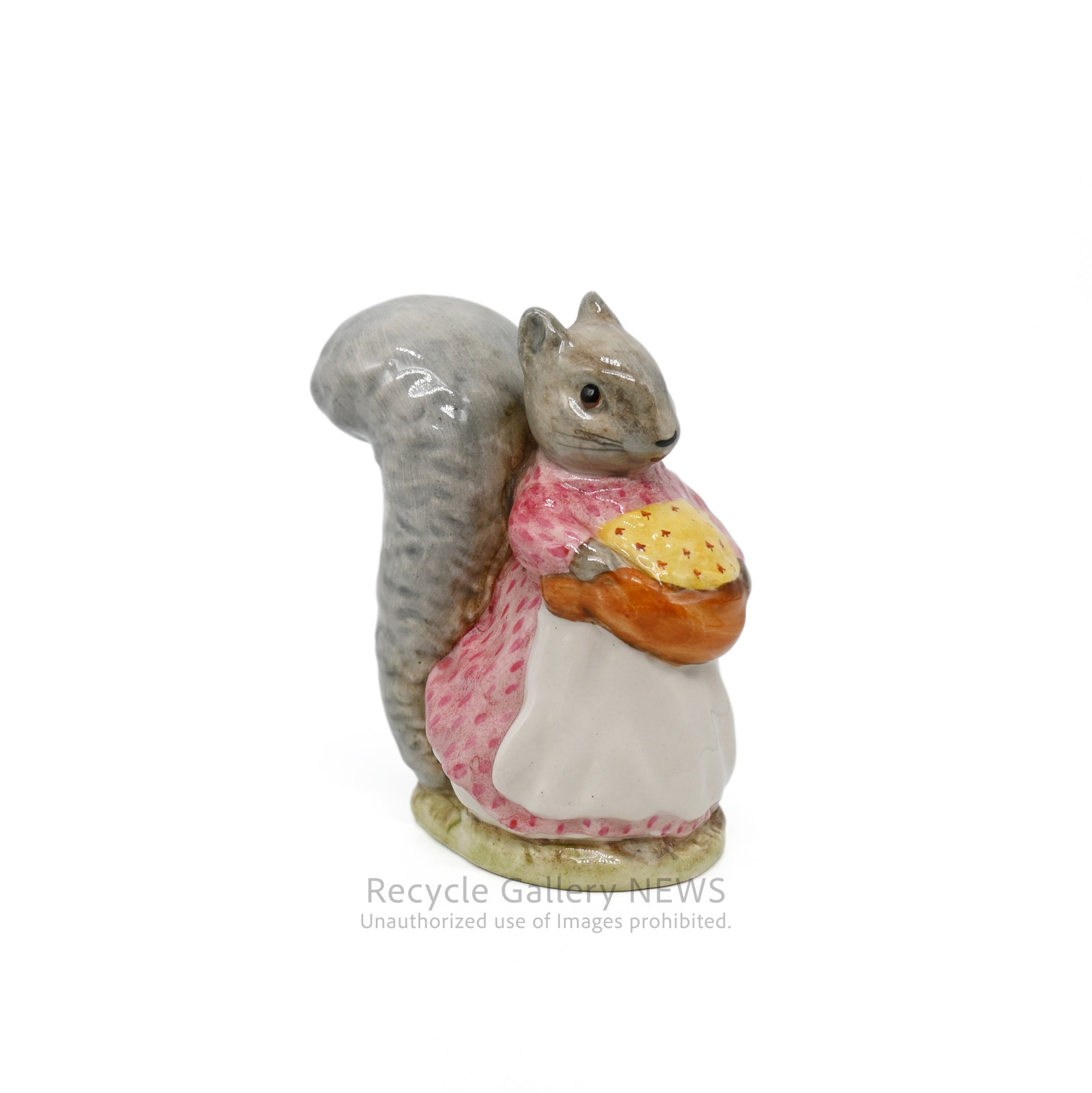Beswick Peter Rabbit Timmy Tiptoes Goody Ceramic Figurine Gray Squirrel / ベスウィック ピーターラビット つまさきティミー グッディ 陶器 フィギュリン ハイイロリス