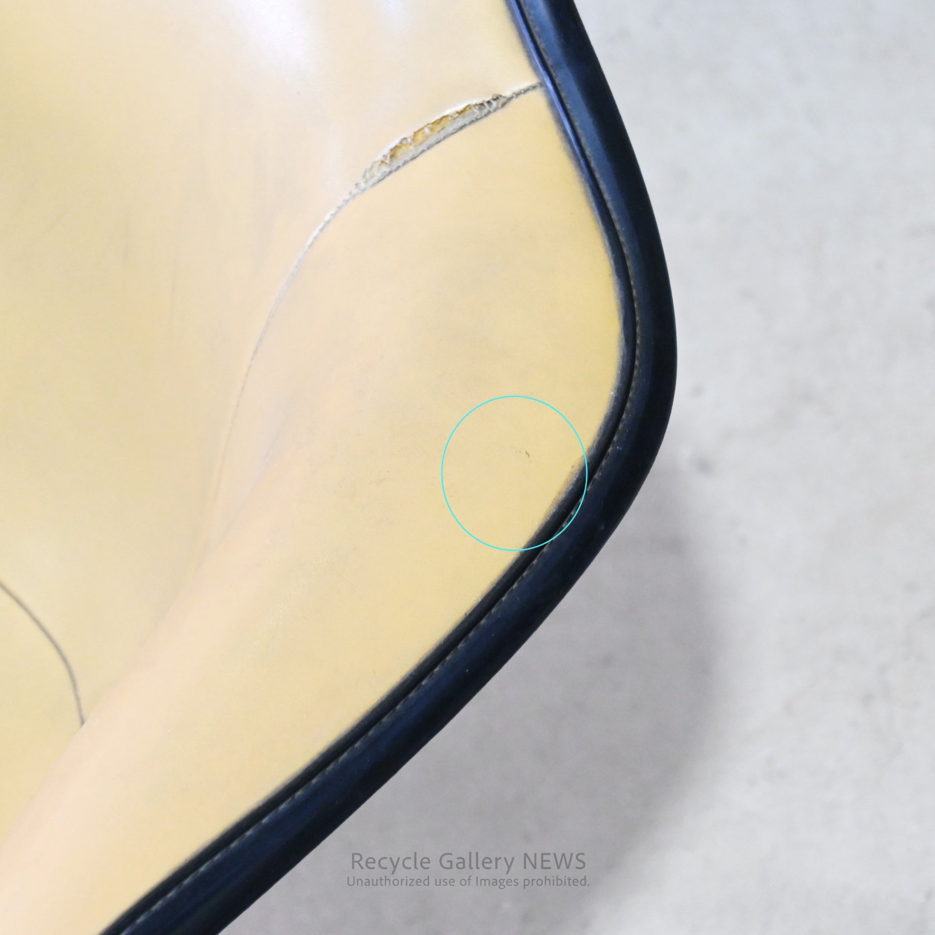 Vintage Herman Miller Eames 1st Generation Arm Shell Chair American Mid Century With Damage / ハーマンミラー イームズ アームシェルチェア 1ｓｔ ﾀﾞﾒｰｼﾞ イームズ夫妻 ミットセンチュリー アメリカ