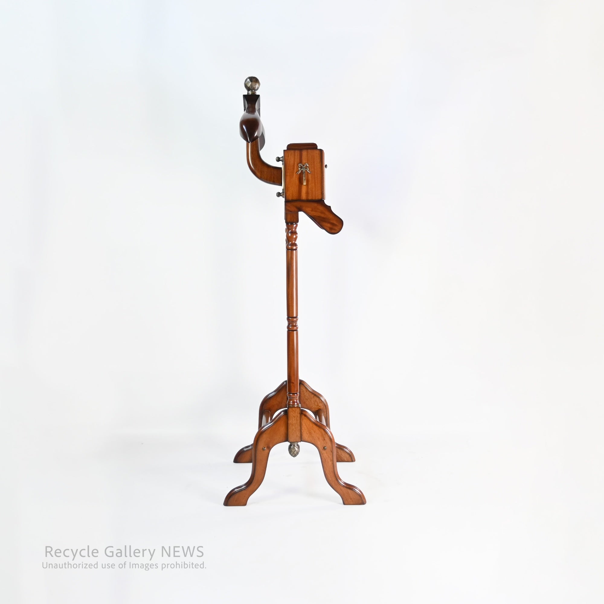 Unused Yokohama Furniture Gentleman's Valet Stand Classic Elegance / 横浜家具 バレット コートハンガー　未使用品　冊子付 クラシック ジェントルマン 様式美