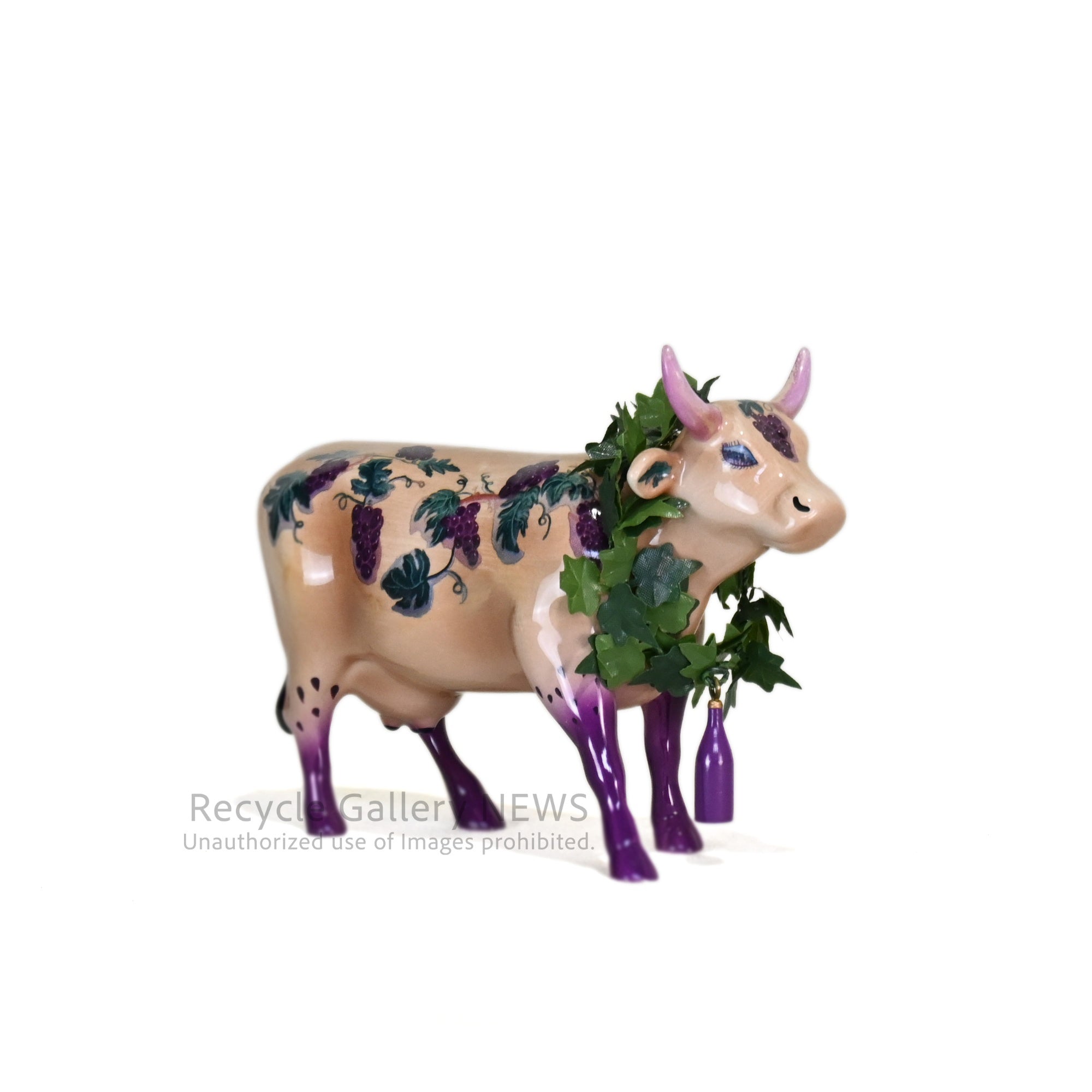 Cow figurine Wine Grapes Westland giftware Cow Parade / 牛の