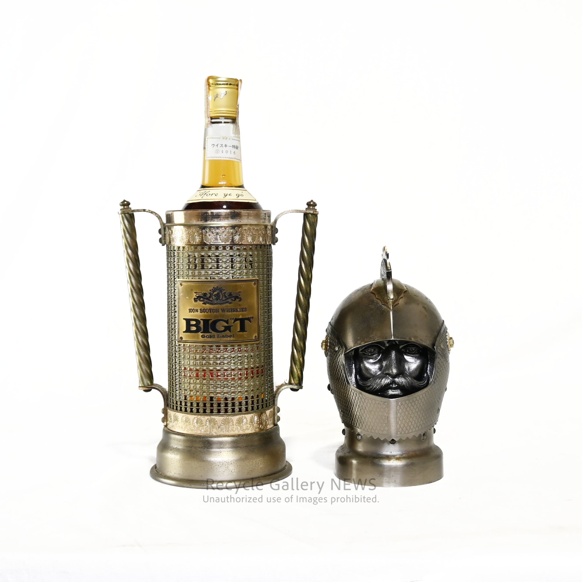 Musical Whiskey Bottle Case　Western Spirits Ornament Armor Takara Shuzo BIC'T /オルゴール付きウィスキー ボトルケース 洋酒 装飾品 甲冑 宝酒造 BIC'T