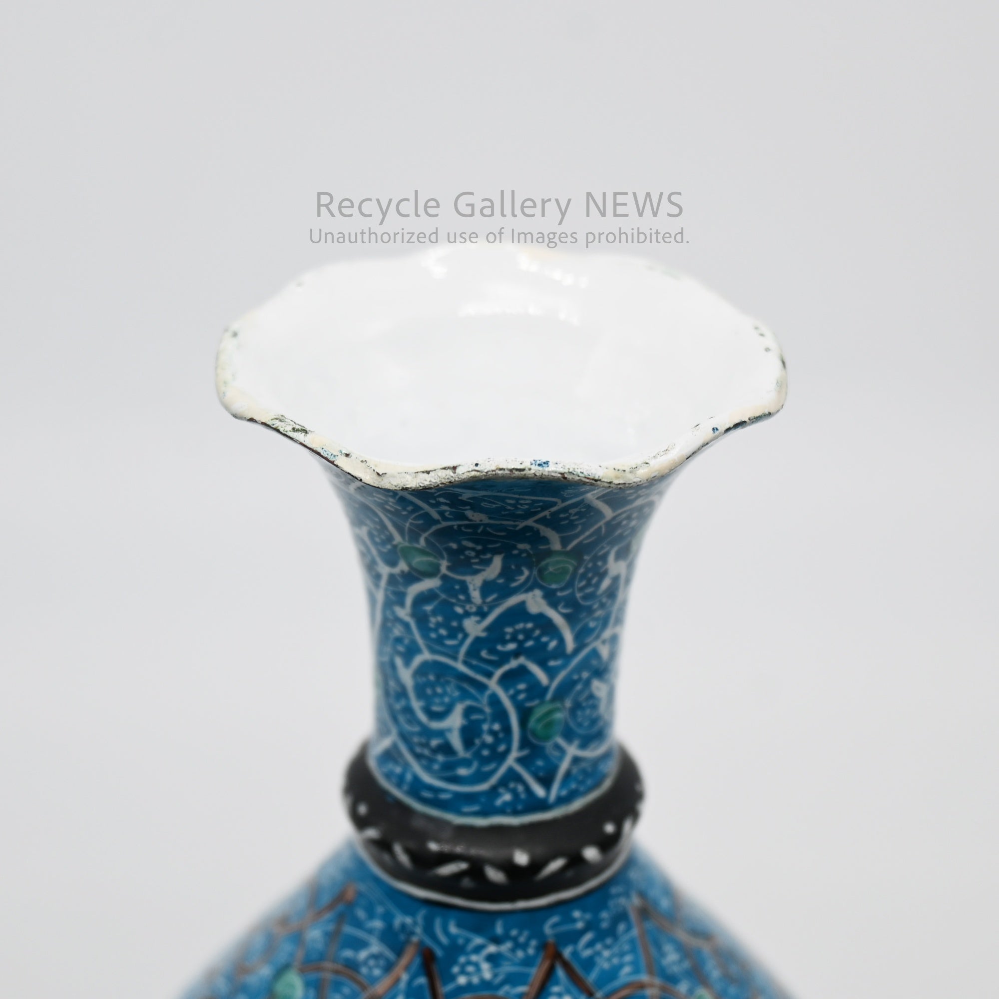 Vintage Oriental Floral Cloisonné Style Bud Vase Blue / 七宝風 唐草文様 花瓶 一輪挿し ターコイズブルー 青 オリエンタル アジアン