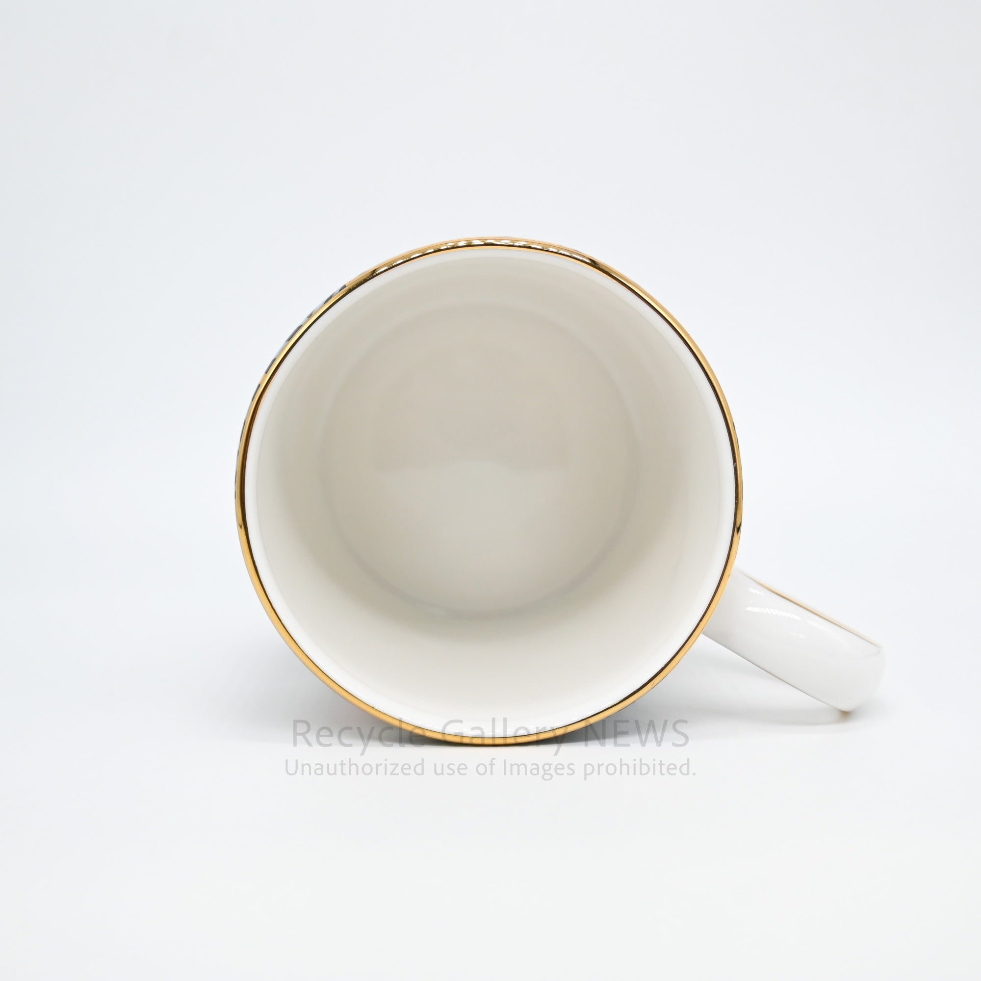 WEDGWOOD "BLUE ELEPHANT" Mug Cup Oriental Design Bone China Collectible Piece / ウェッジウッド ブルーエレファント マグカップ 廃盤品 象モチーフ ボーンチャイナ オリエンタルデザイン