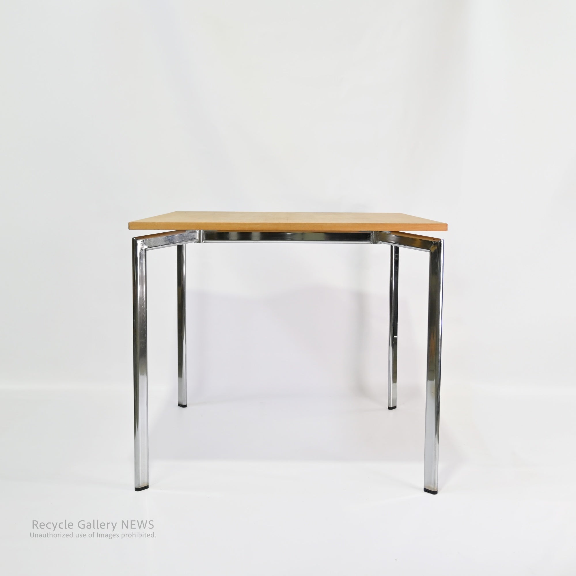 CAMPUS BY LAMMHULTS Square Table  Sweden Scandinavian Modern Furniture / ラムホルツ キャンパスシリーズ スクエアテーブル スウェーデン 北欧家具 北欧モダン
