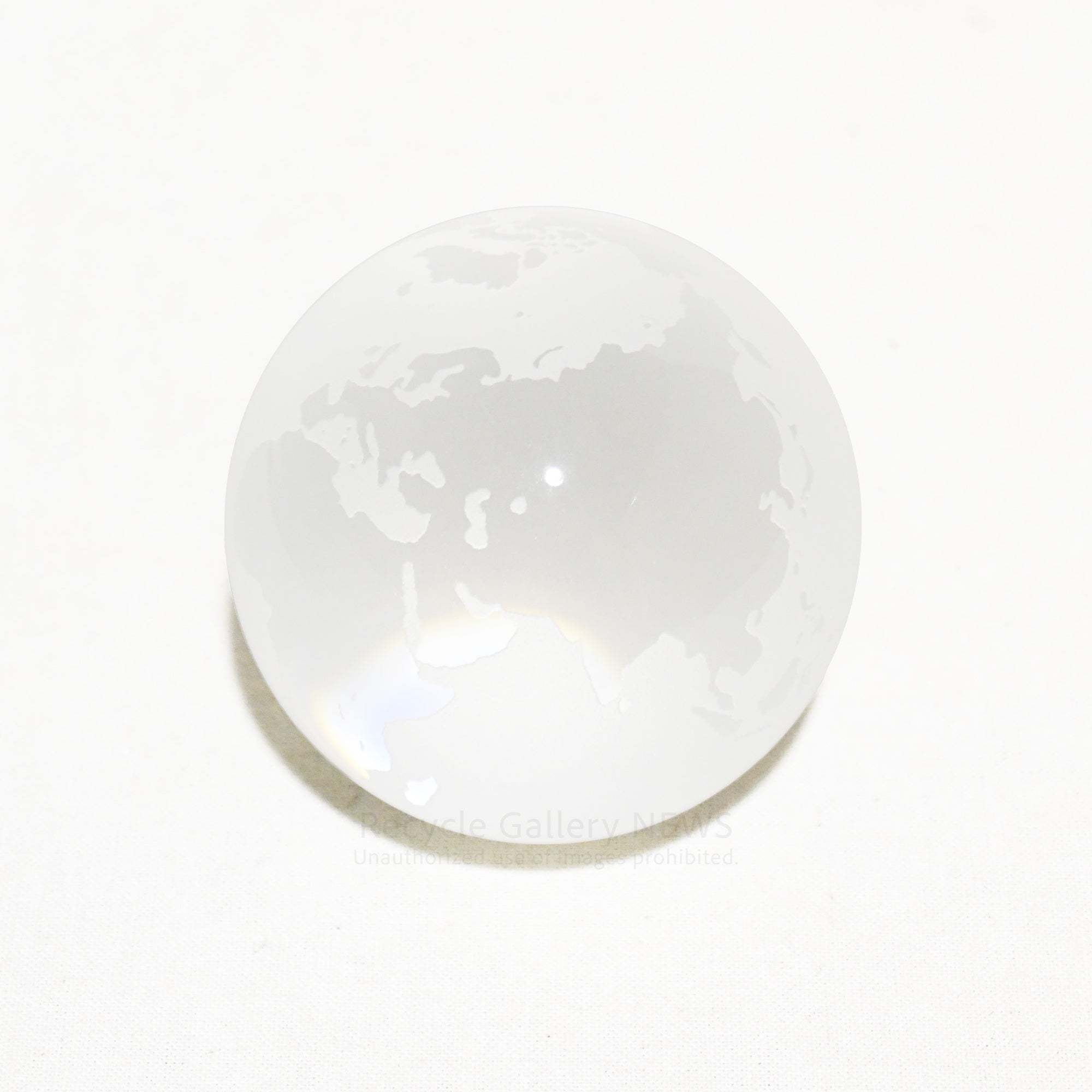 TIFFANY & Co. Globe Glass Paperweight Interior Object / ティファニー 地球 ガラス製 ペーパーウェイト インテリアオブジェ