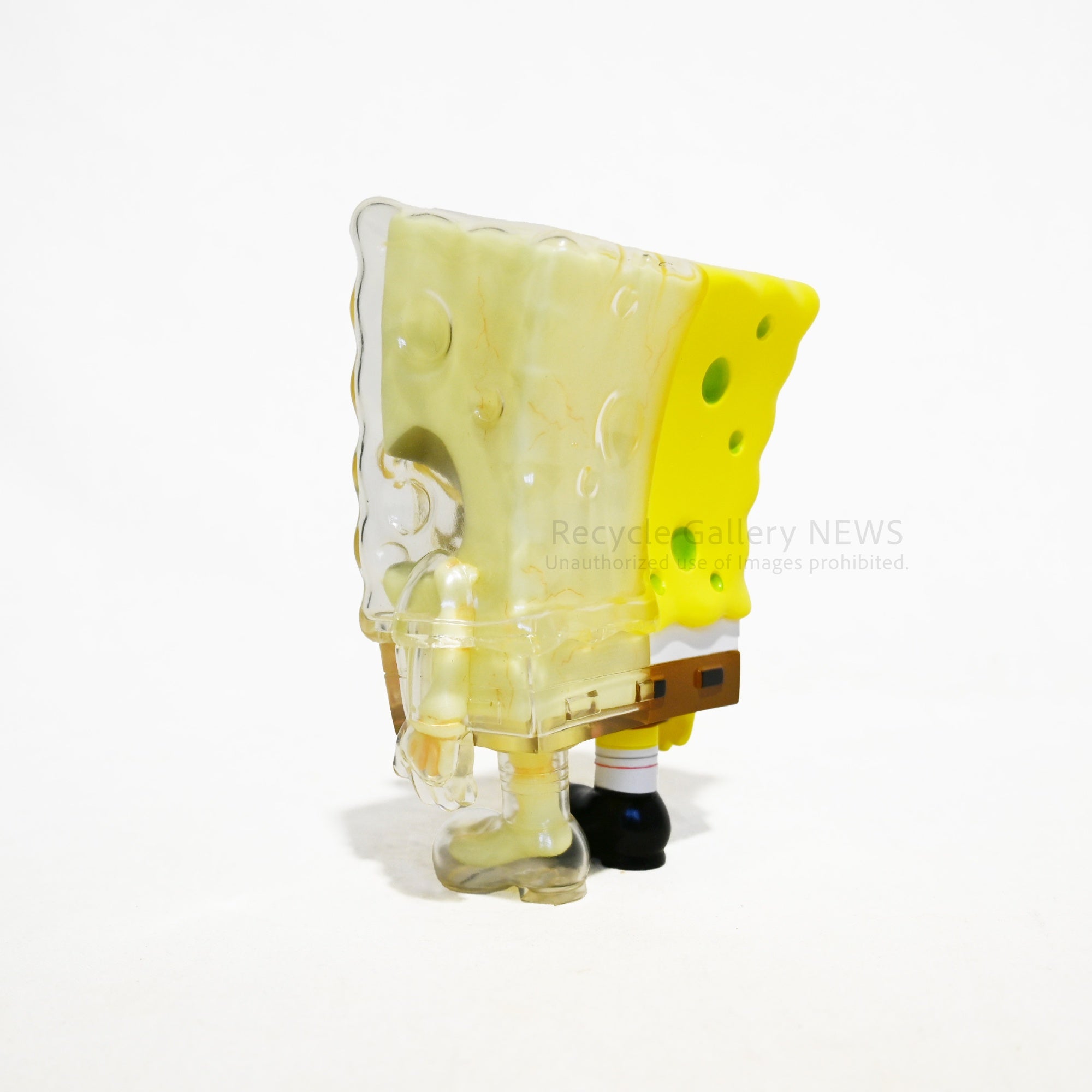 SECRETBASE SPONGEBOB X-RAY FULL COLOR Yellow G.I.D Ver. Made in Japan / シークレットベース スポンジボブ スケルトン 蓄光 フィギュア ソフビ 日本製