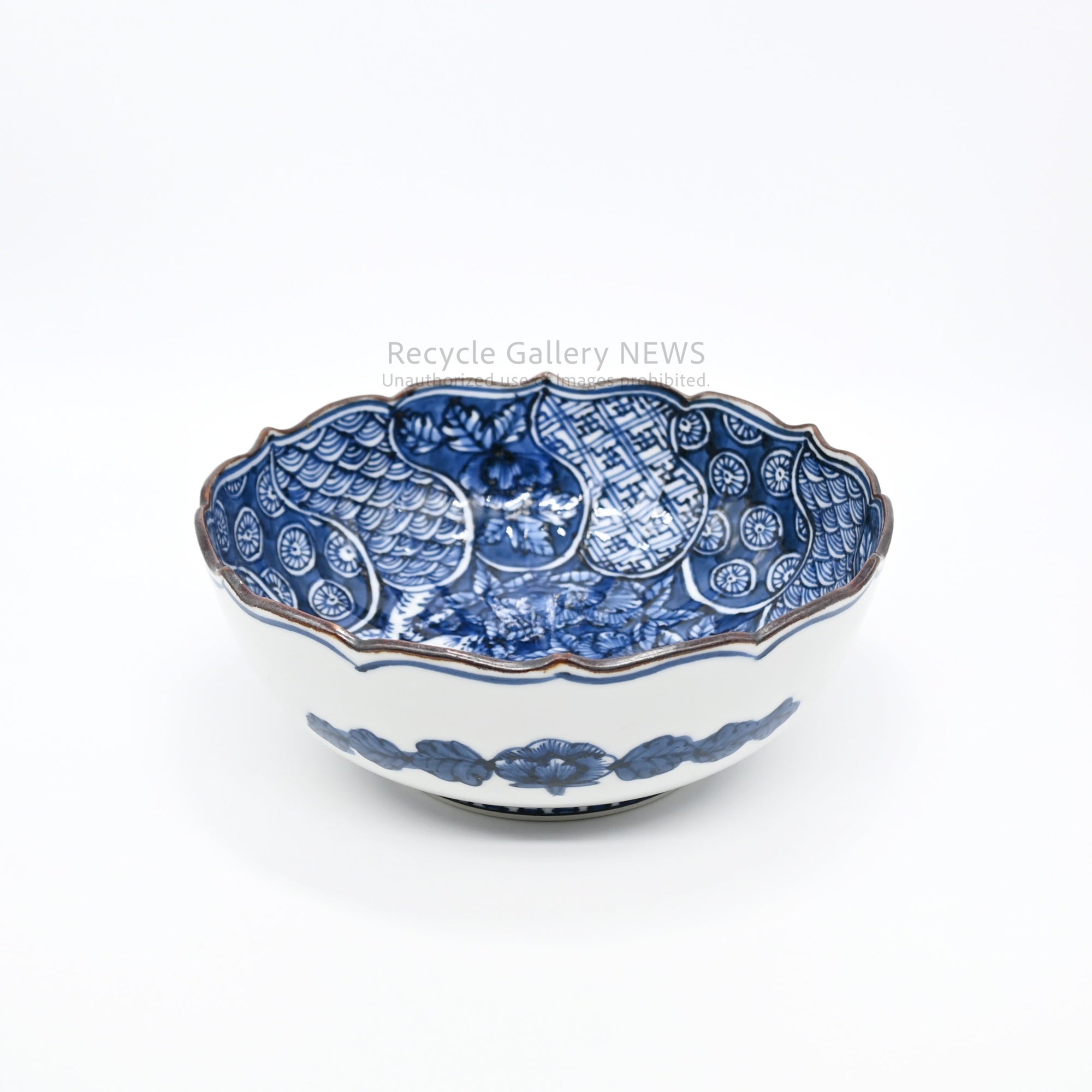 Ichiraku Yamamoto Blue White Porcelain Neziri-Shonzui Lobed-Rim Bowl / 山本壹楽 壹楽窯 染付 ねじり祥瑞 稜花 鉢 藍色