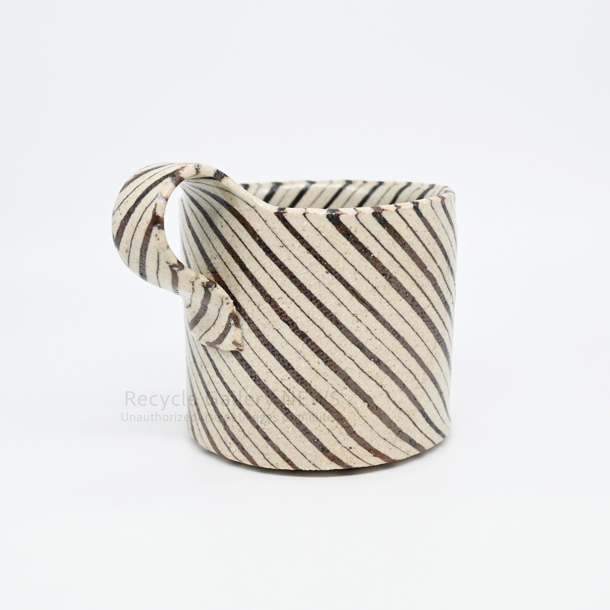 Yusuke Aida Oshino Kiln Nerikomi Clay Seam "SHIGURE" Cup&Saucer Contemporary Japanese Ceramics Ivory Brown Stripe Pattern / 會田雄亮 忍野窯 練上 碗皿 「時雨」カップ＆ソーサー コーヒーカップ 陶器 現代陶芸 和モダン クリーム ブラウン ストライプ