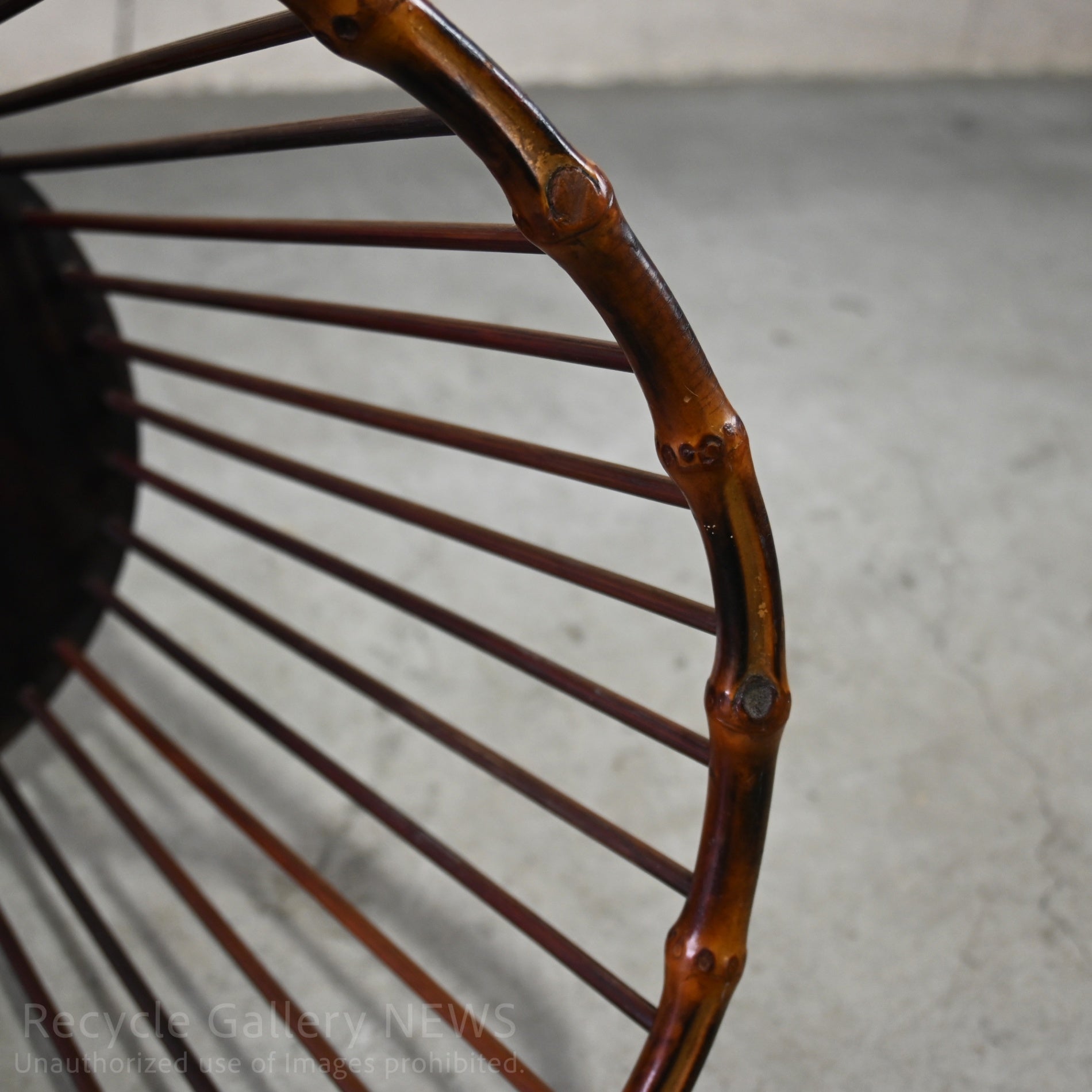 Vintage Wood & Bamboo Basket Dark Brown Magazine Rack Planter Covers Boho interior Crafts Japanese Modern / ヴィンテージ 木竹脚付きバスケット ダークブラウン マガジンラック プランターカバー 民芸 和モダン アジアンインテリア