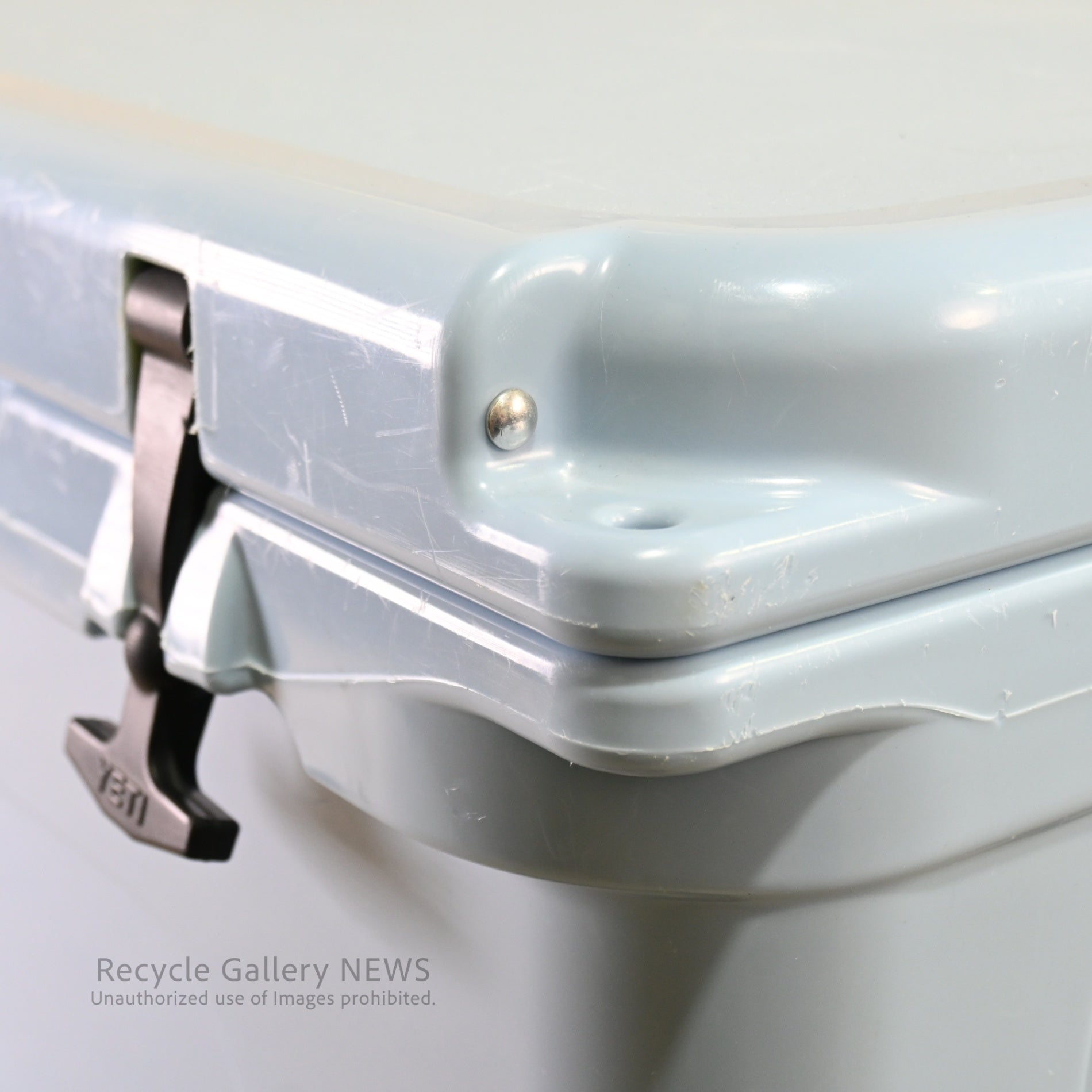 YETI  Tundra Cooler box (45L) Rare color Light Blue / イエティ タンドラ クーラーボックス45リットル ライトブルー