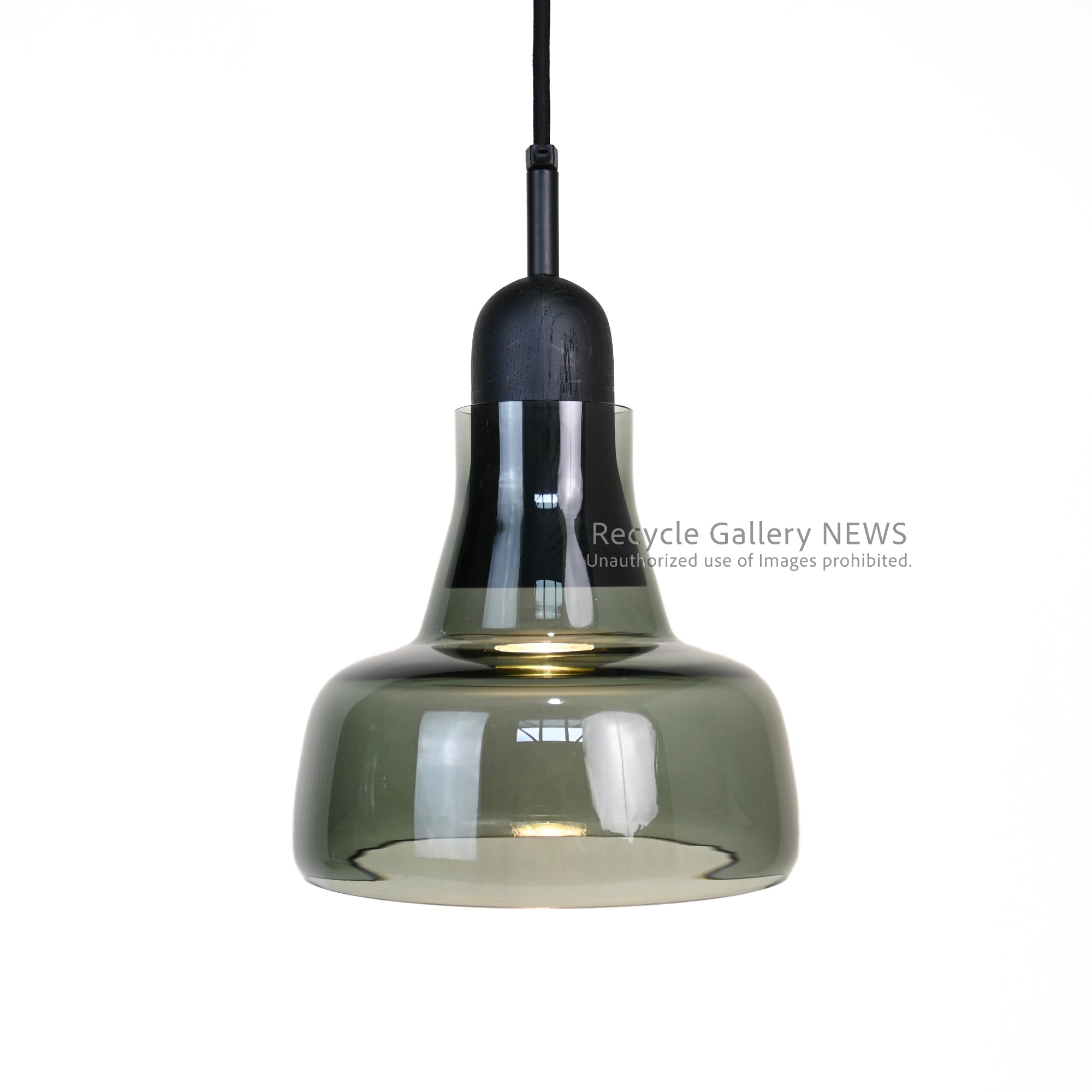TISTOU BROKIS SHADOWS 02 Pendant light Smoke gray × Black