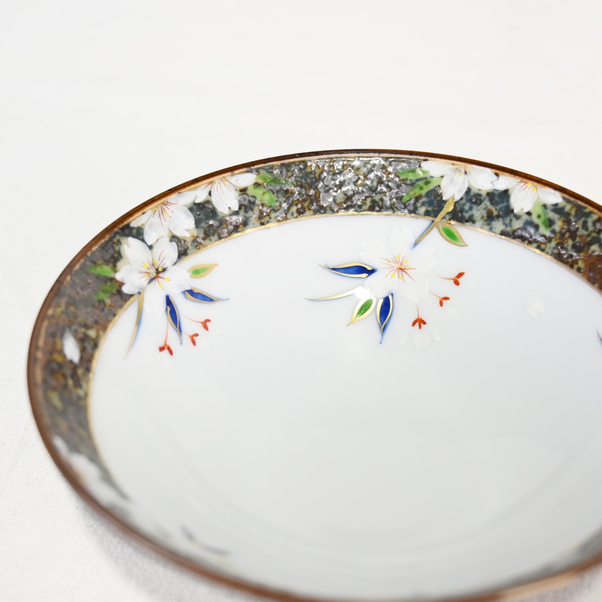 伝作窯 桜 絵盛皿 箱付き  茶碗 小皿 / Densaku-kiln blossom Plate Japanese bowl