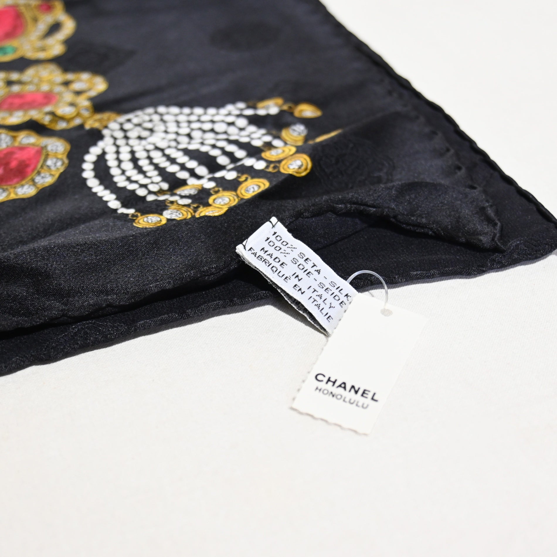 CHANEL Vintage scarf Jewelry pattern Unused / シャネル ヴィンテージ スカーフ 宝石 ジュエリーデザイン 未使用 新古品