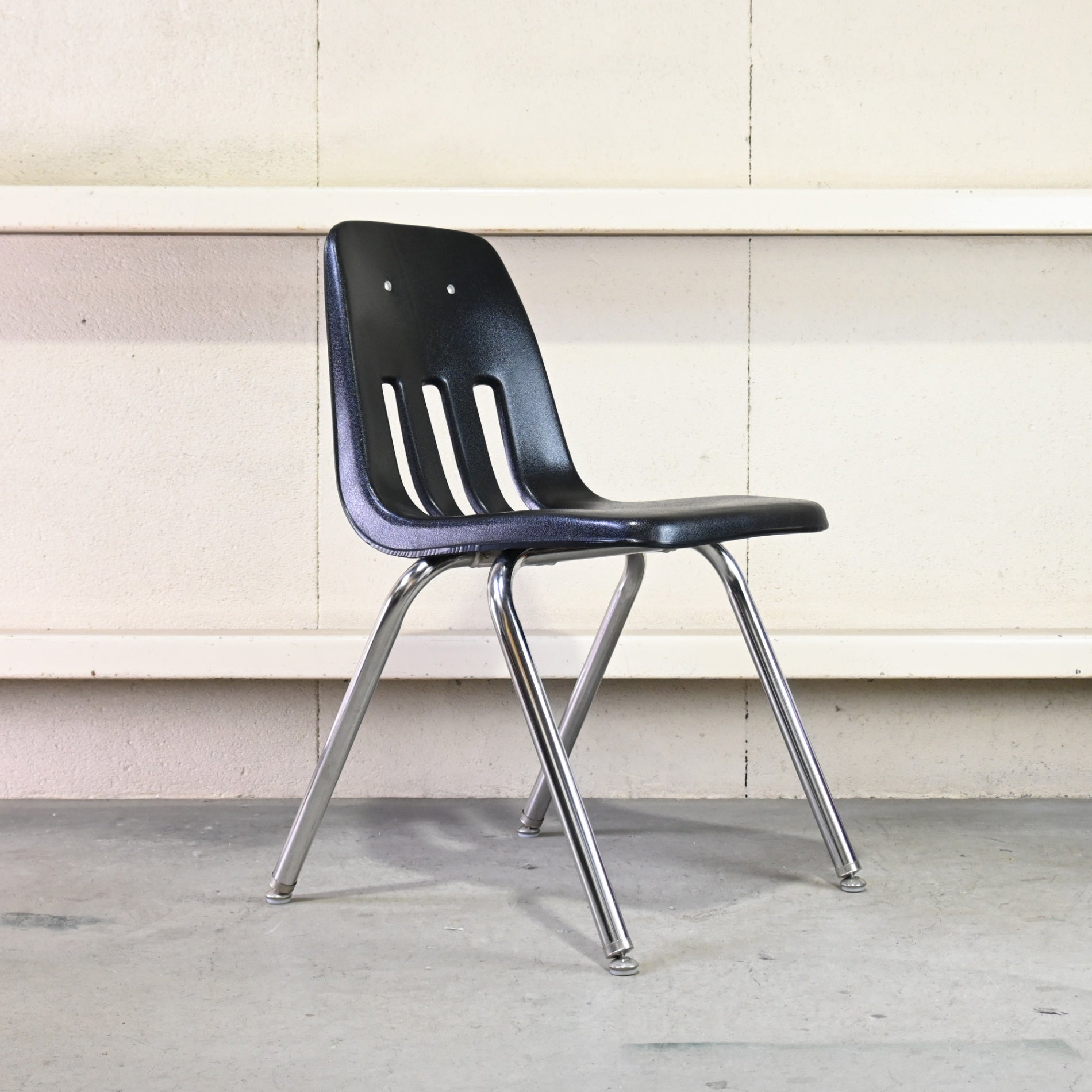 VIRCO Stacking chair Black Retro American Industrial design / バルコ スタッキングチェア ブラック レトロ アメリカン ヴィンテージ インダストリアルデザイン