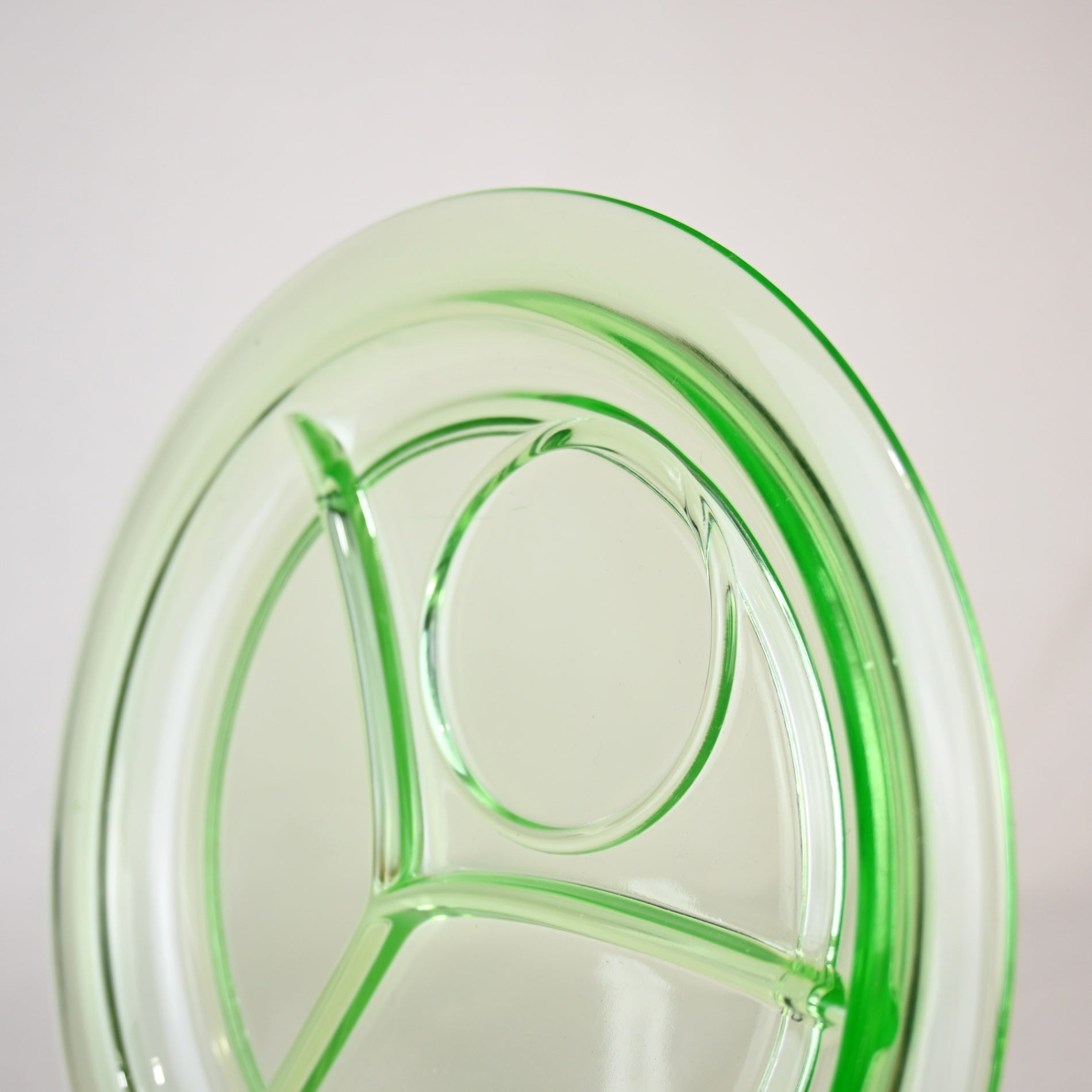 Uranium Divided Plate Vaseline glass Vintage / ウランガラス 仕切りプレート ヴィンテージ