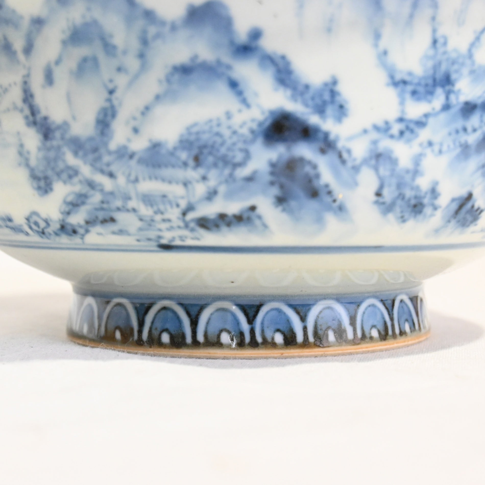 六代 佐藤走波 染錦花文 山水鉢 共箱付 有田焼 / The Sixth Sato Souha Some-Nishiki Ka-mon San-sui Bowl Arita ware