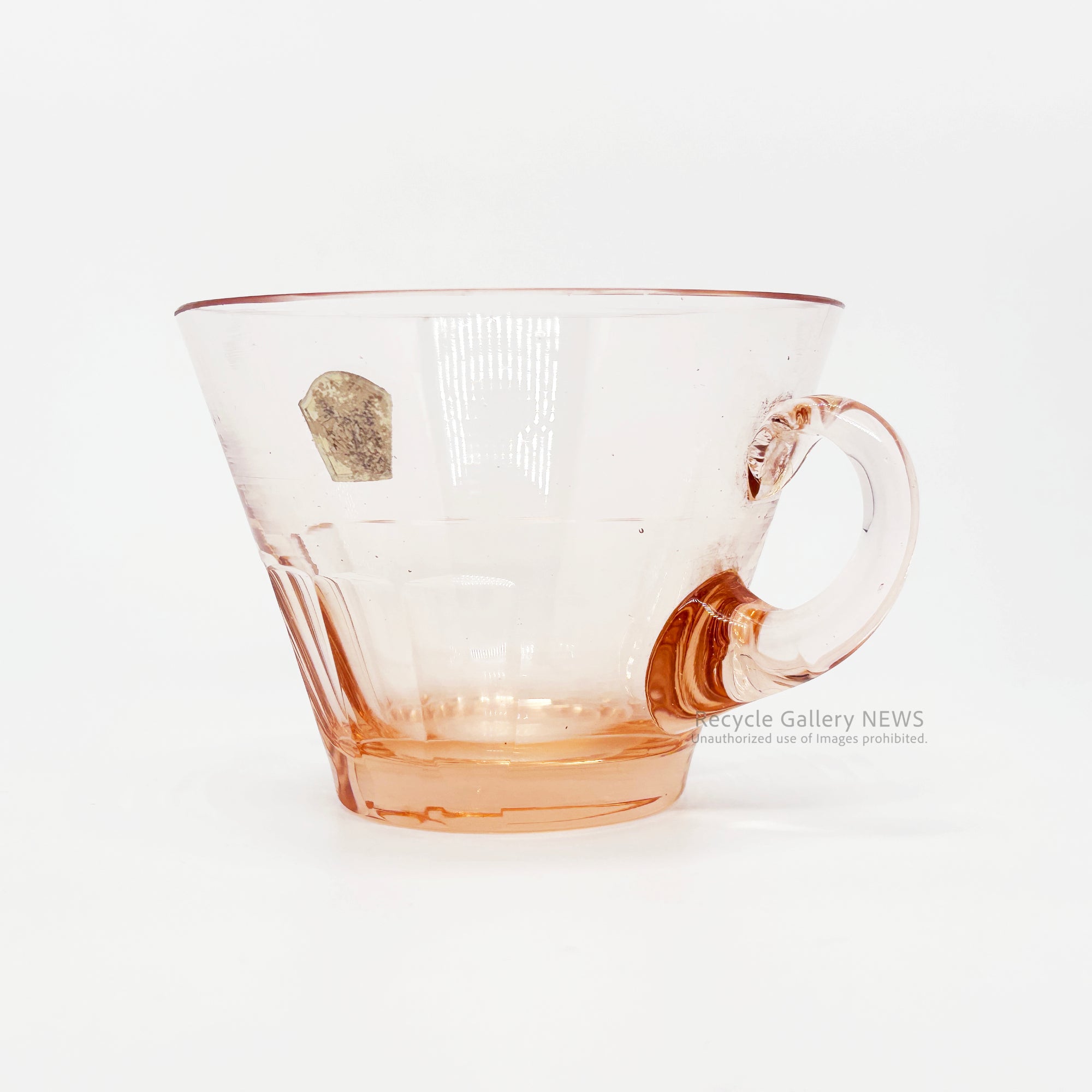 Vintage Pink Glass Cup & Saucer Set (Pair) Pressed Glass HIGH CLASS TKM TOKYO Japan / 昭和レトロ ピンクガラス C&S ペアセット 当時物 プレスガラス