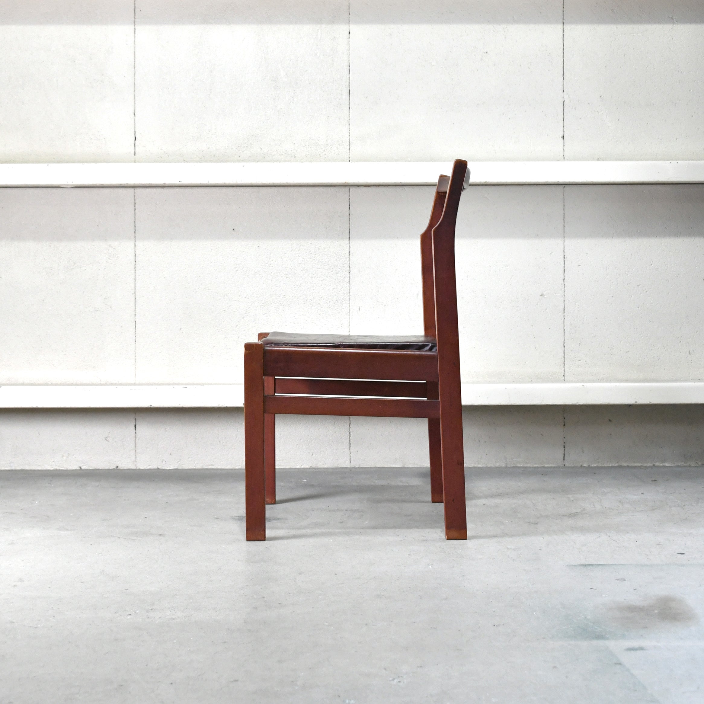 Japan vintage Teakwood Leather Dining chair ISETAN Department furniture Scandinavian design / ジャパンヴィンテージ チーク材 レザー ダイニングチェア 伊勢丹 北欧デザイン