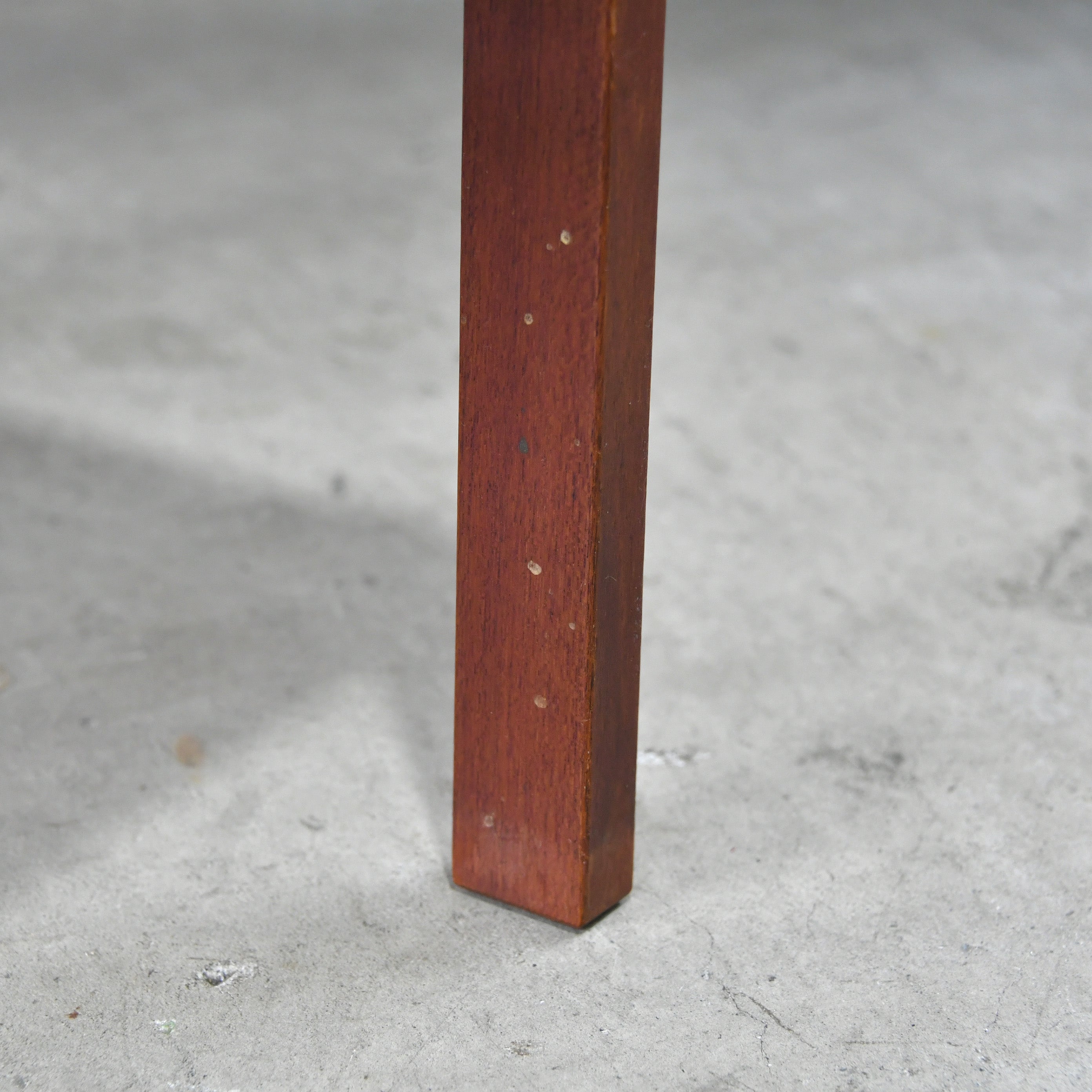 Japan vintage Teakwood Leather Dining chair ISETAN Department furniture Scandinavian design / ジャパンヴィンテージ チーク材 レザー ダイニングチェア 伊勢丹 北欧デザイン