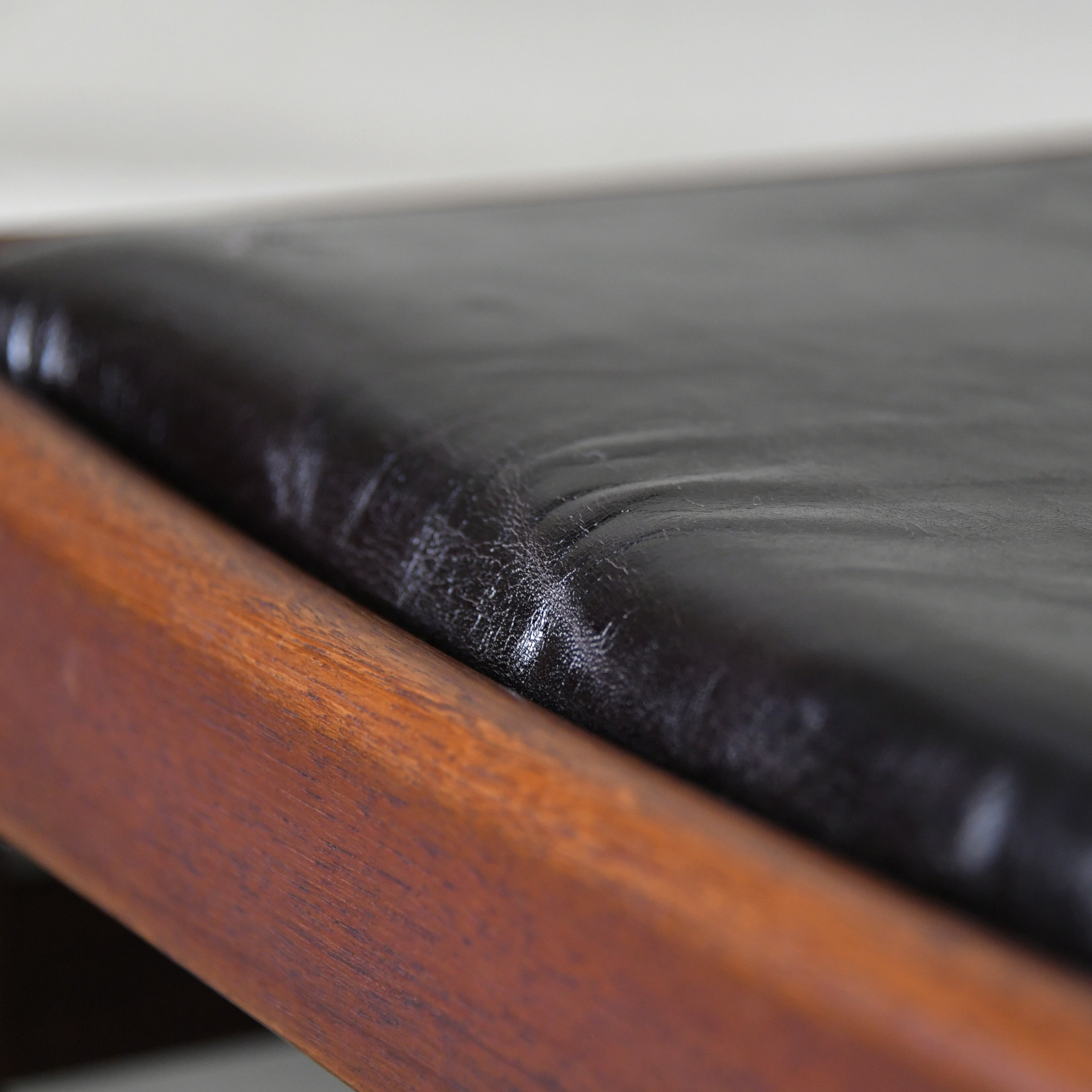 Japan vintage Teakwood Leather Dining chair ISETAN Department furniture Scandinavian design / ジャパンヴィンテージ チーク材 レザー ダイニングチェア 伊勢丹 北欧デザイン