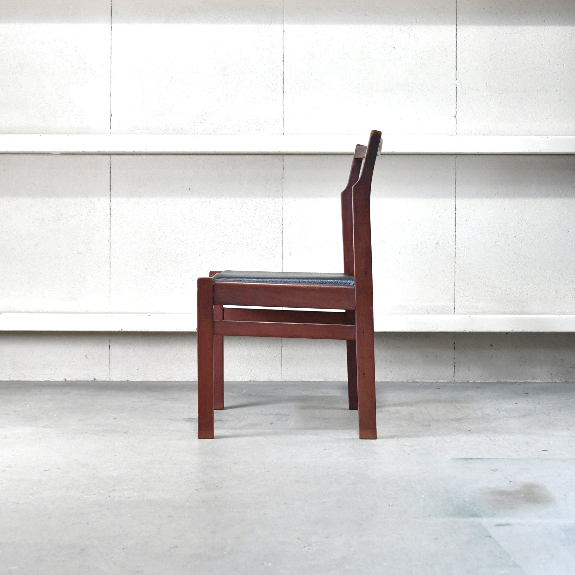 Japan vintage Teakwood Leather Dining chair ISETAN Department furniture Scandinavian design / ジャパンヴィンテージ チーク材 レザー ダイニングチェア 伊勢丹 北欧デザイン