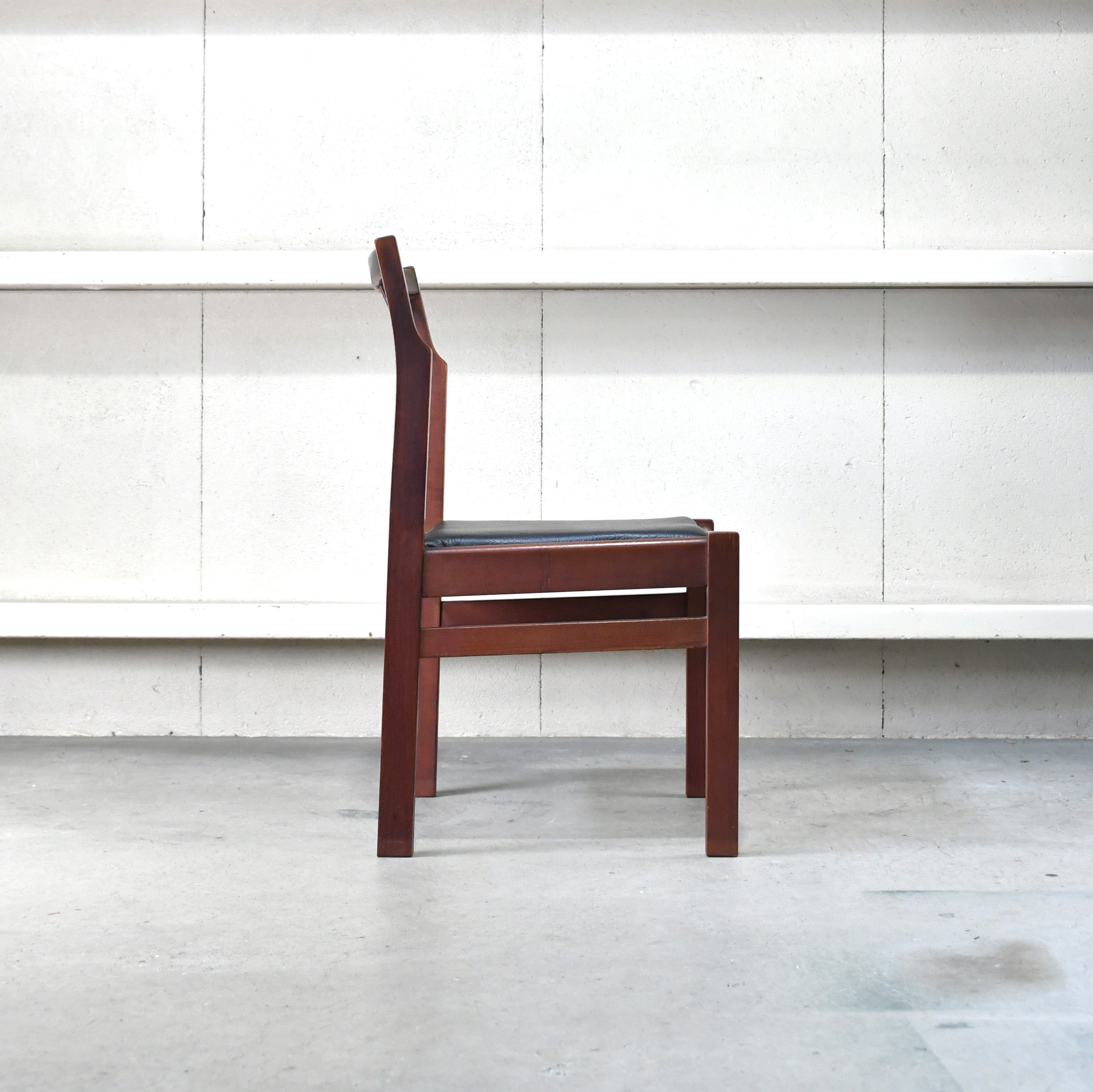 Japan vintage Teakwood Leather Dining chair ISETAN Department furniture Scandinavian design / ジャパンヴィンテージ チーク材 レザー ダイニングチェア 伊勢丹 北欧デザイン