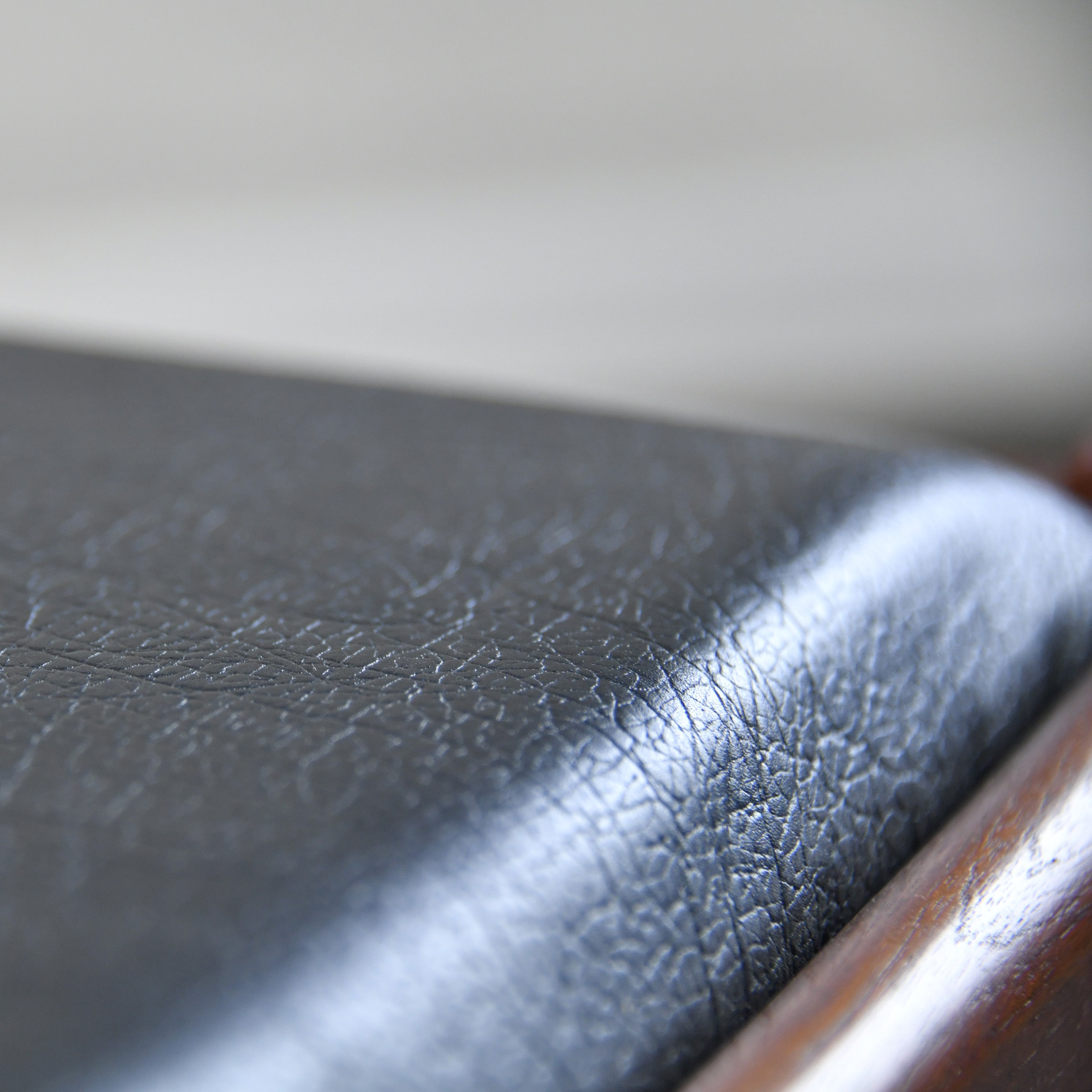 Japan vintage Teakwood Leather Dining chair ISETAN Department furniture Scandinavian design / ジャパンヴィンテージ チーク材 レザー ダイニングチェア 伊勢丹 北欧デザイン