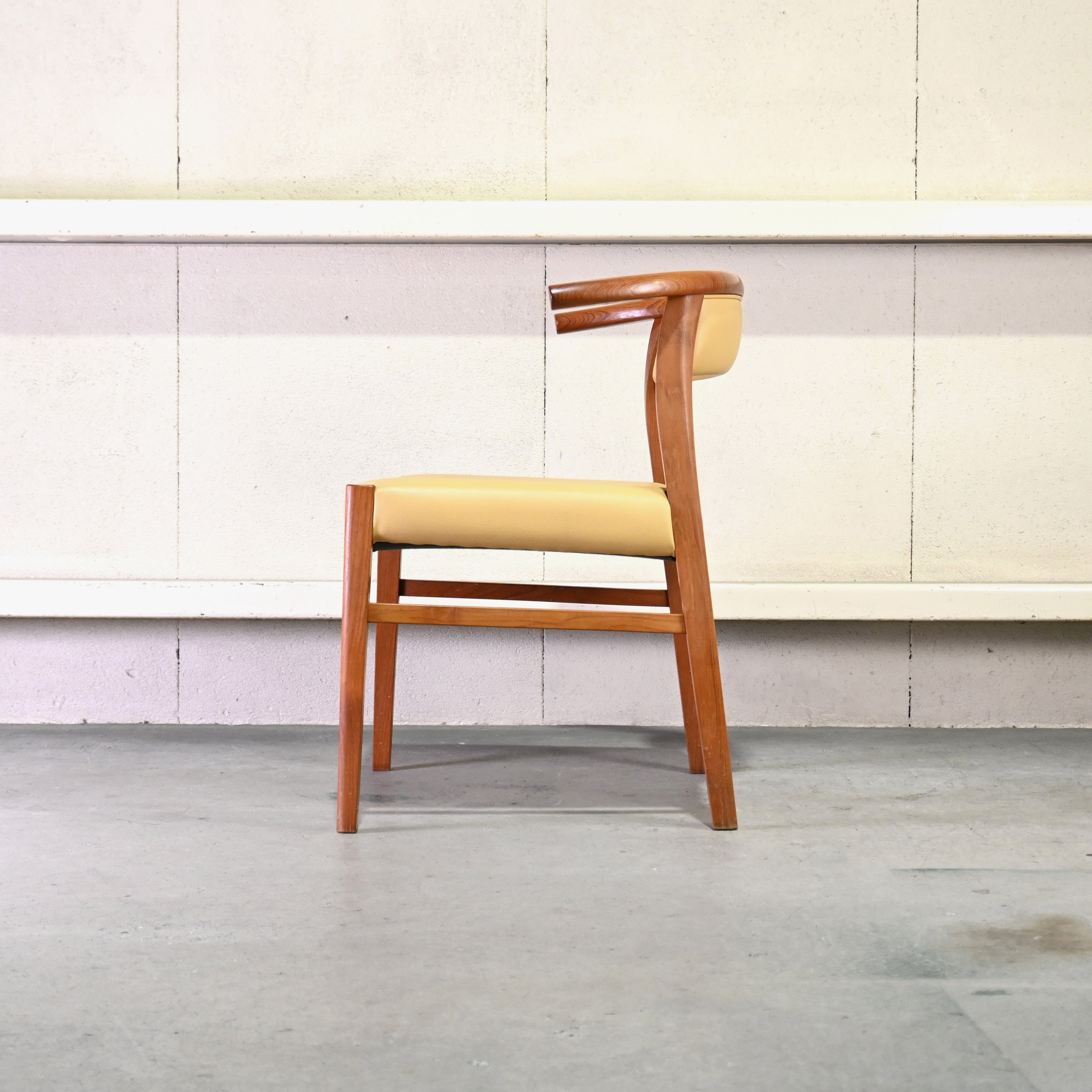 Aobayashi Seisakujyo Teakwood Arm Dining chair Japan vintage Scandinavian design / 青林製作所 チーク材 アーム ダイニングチェア ジャパンヴィンテージ 北欧デザイン