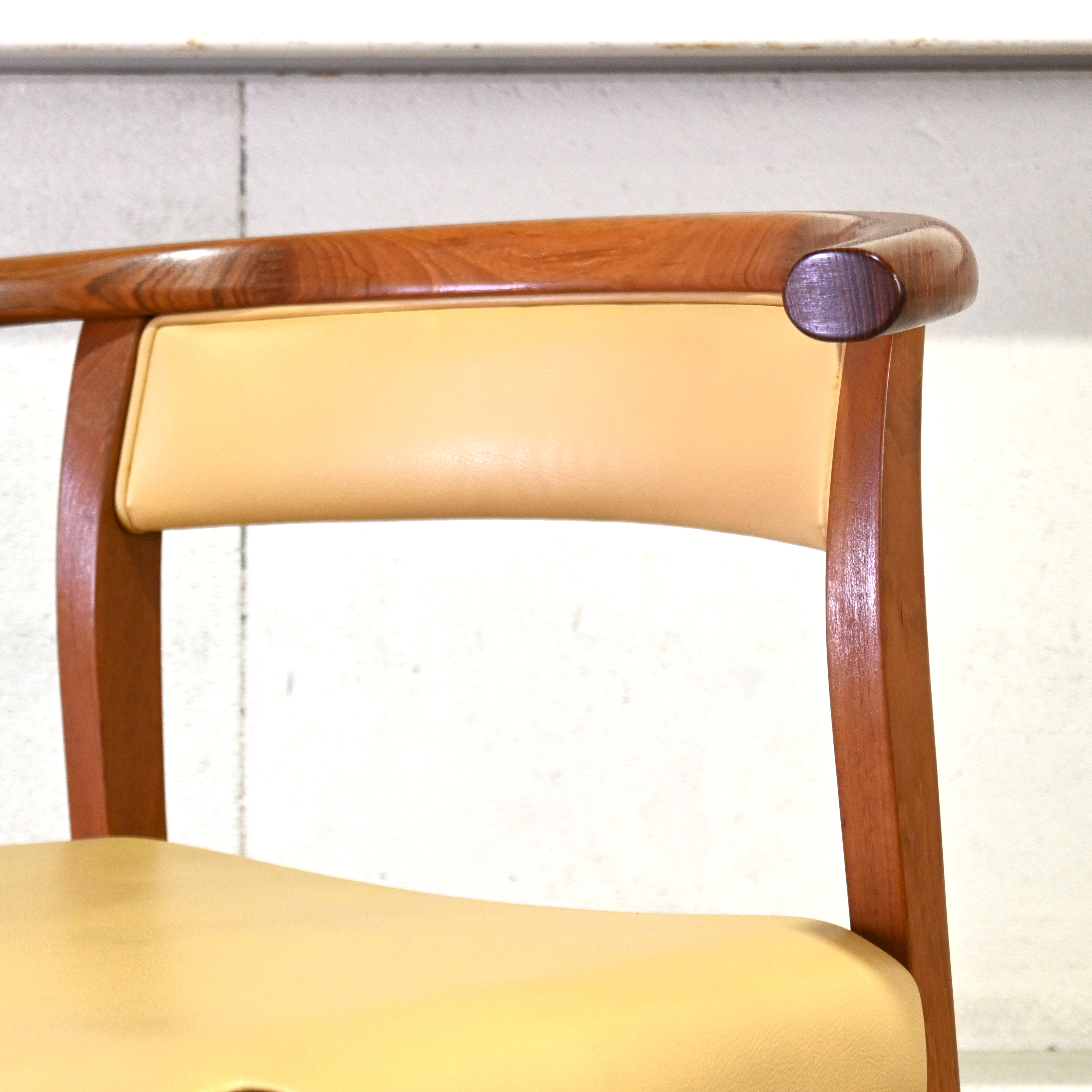 Aobayashi Seisakujyo Teakwood Arm Dining chair Japan vintage Scandinavian design / 青林製作所 チーク材 アーム ダイニングチェア ジャパンヴィンテージ 北欧デザイン