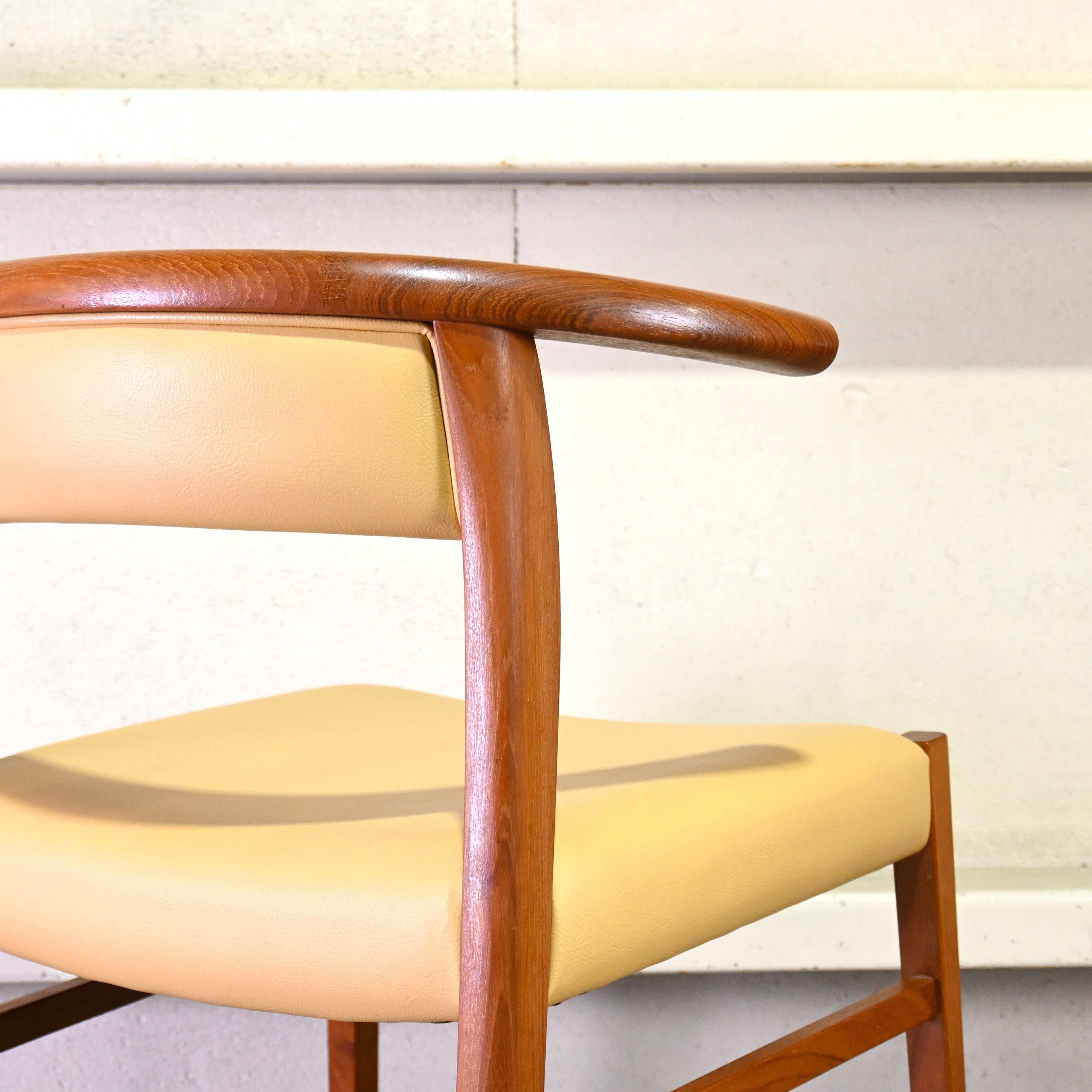 Aobayashi Seisakujyo Teakwood Arm Dining chair Japan vintage Scandinavian design / 青林製作所 チーク材 アーム ダイニングチェア ジャパンヴィンテージ 北欧デザイン