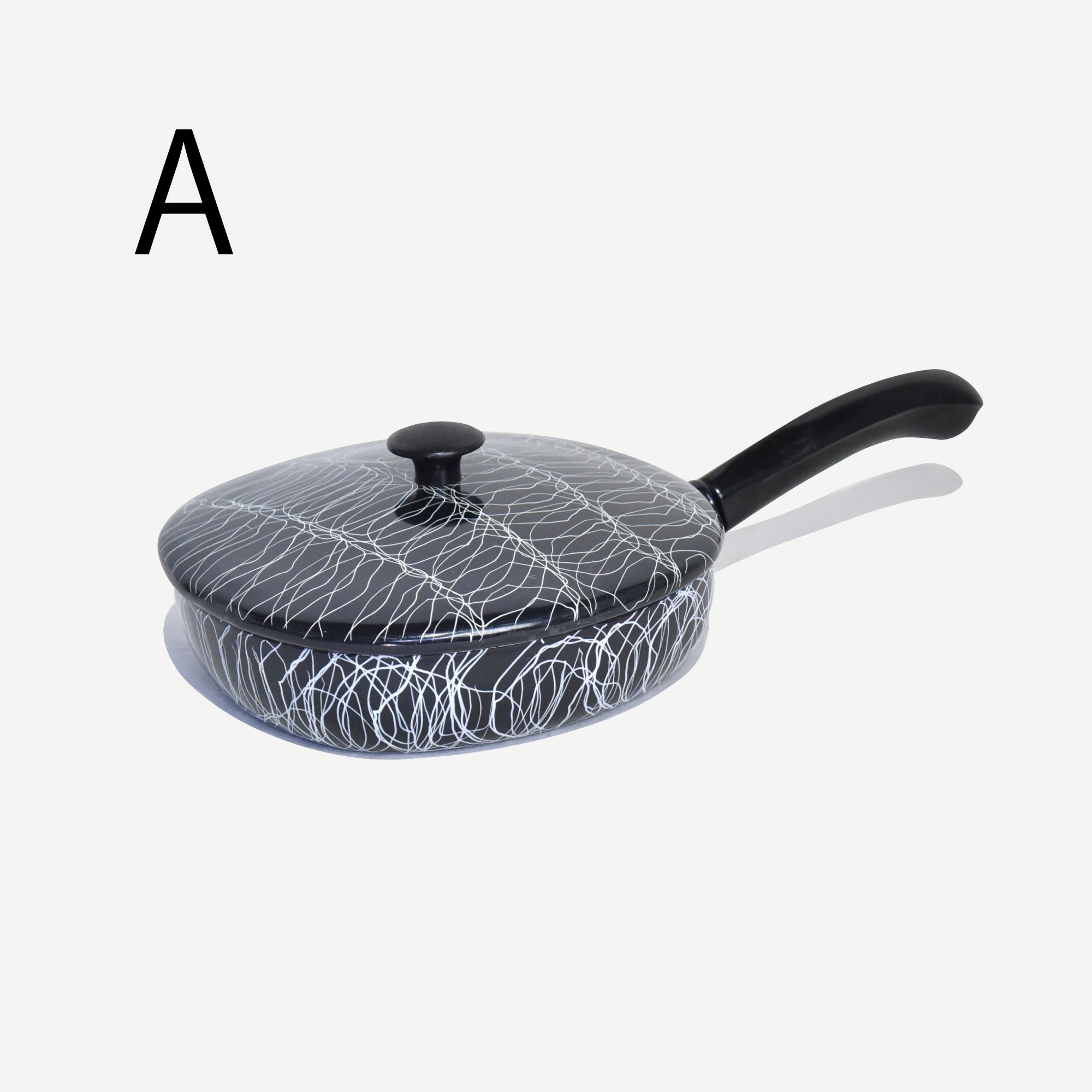 Serendipity enamelware Spaghetti decorated 1950's Midcentury [A] Frying pan [B] Dutch oven pan / セレンディピティ エナメルウェア 琺瑯 1950年代 ミッドセンチュリー [A] フライパン [B] ダッチオーブンパン