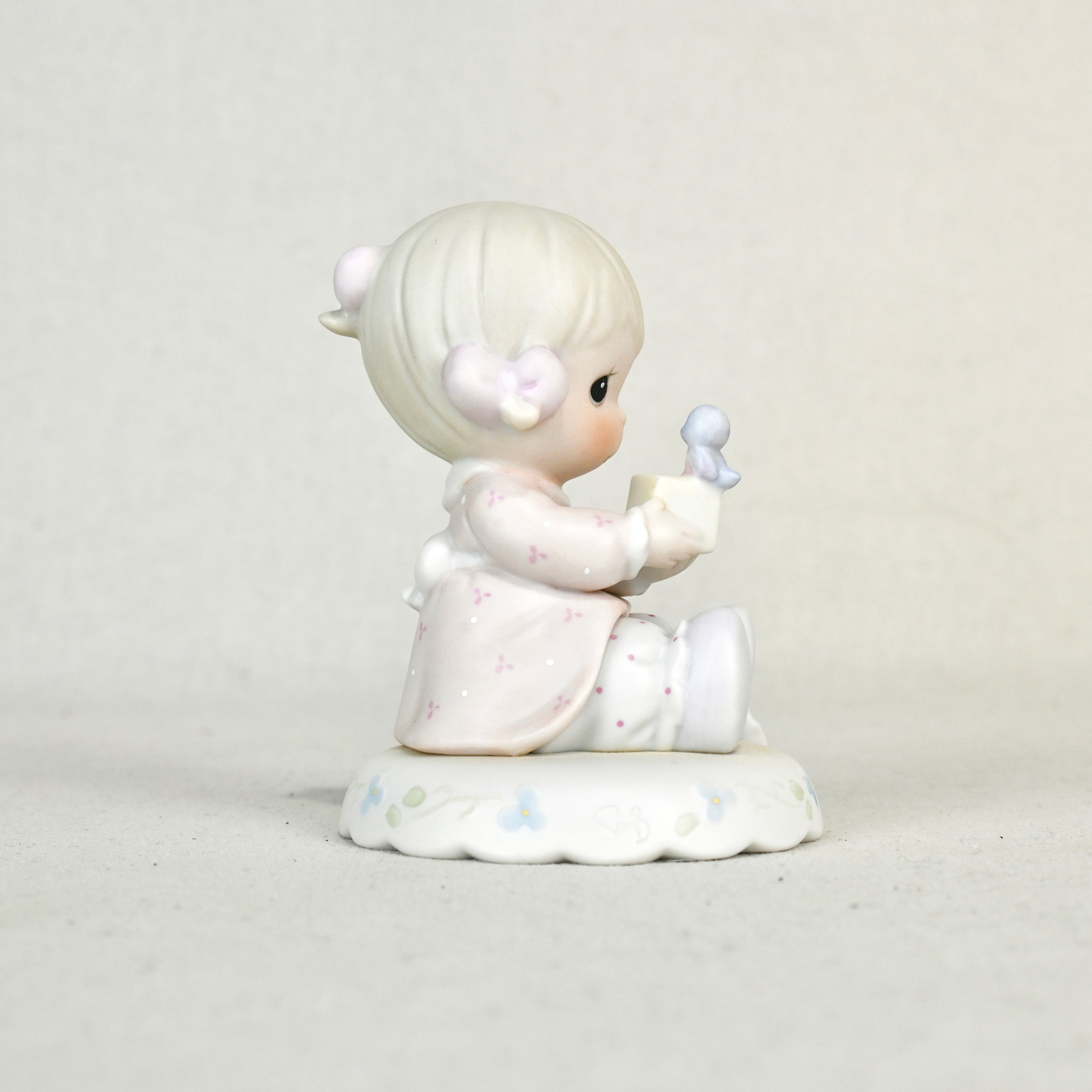 ENESCO Precious Moments Growing In Grace Bisque doll / エネスコ プレシャスモーメンツ グローイング イン グレース ビスクドール