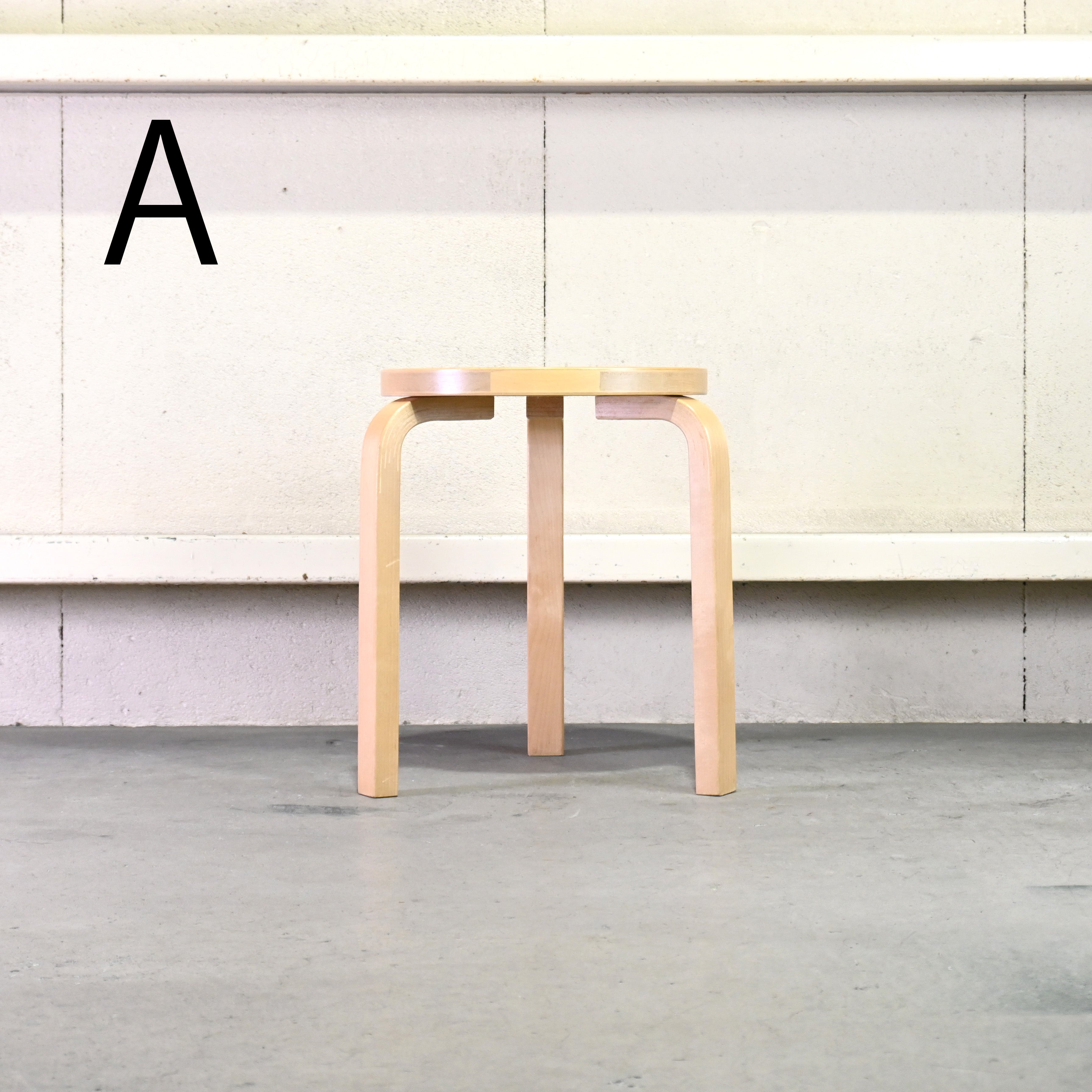 Artek Alvar Aalto STOOL60 Birch wood Natural lacquer 2011's Scandinavian design / アルテック アルヴァ・アアルト スツール60 バーチ材 ナチュラルラッカー 2011年 北欧デザイン