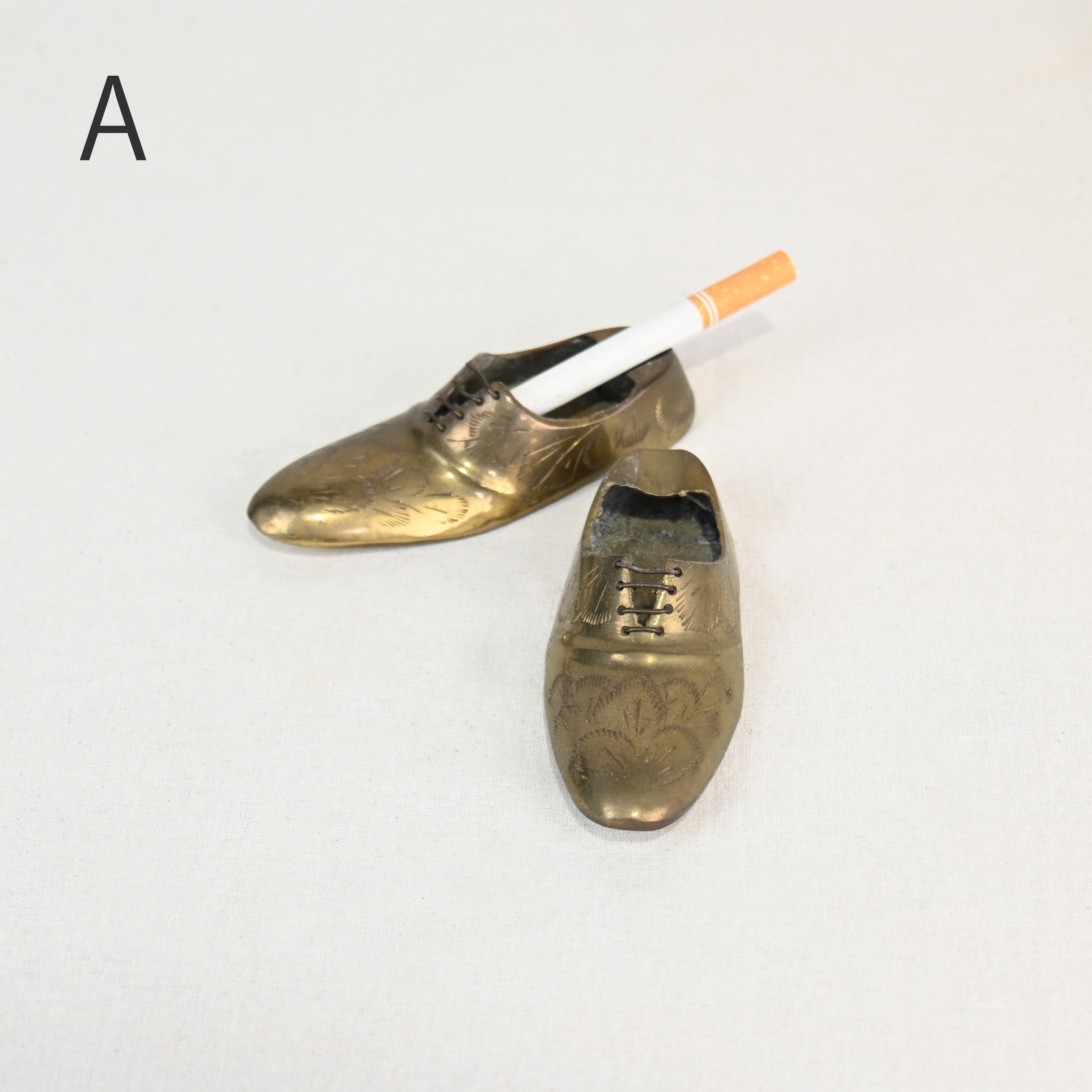 Indian vintage Brass Shoes Ash tray / インド ヴィンテージ 真鍮 灰皿 靴