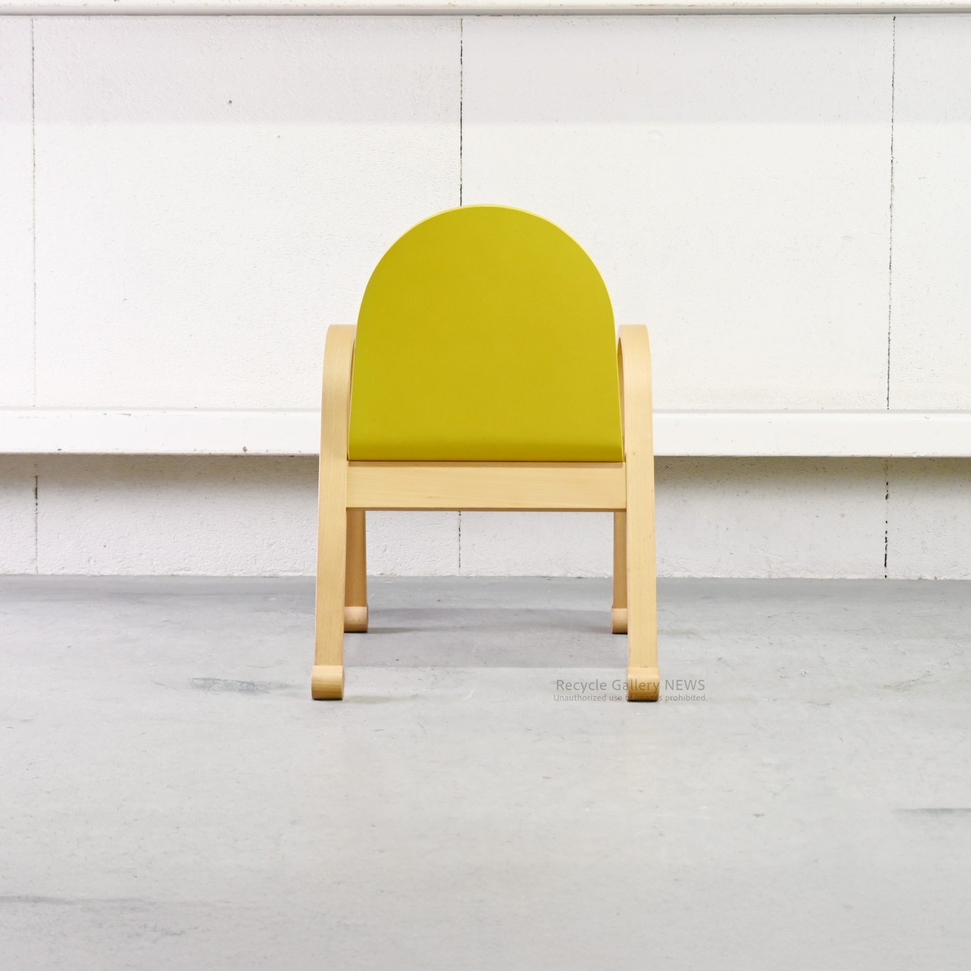 Nisshin Mokko ac-cent Kids chair Yellow Japan / 日進木工 アクセント キッズチェア イエロー 日本