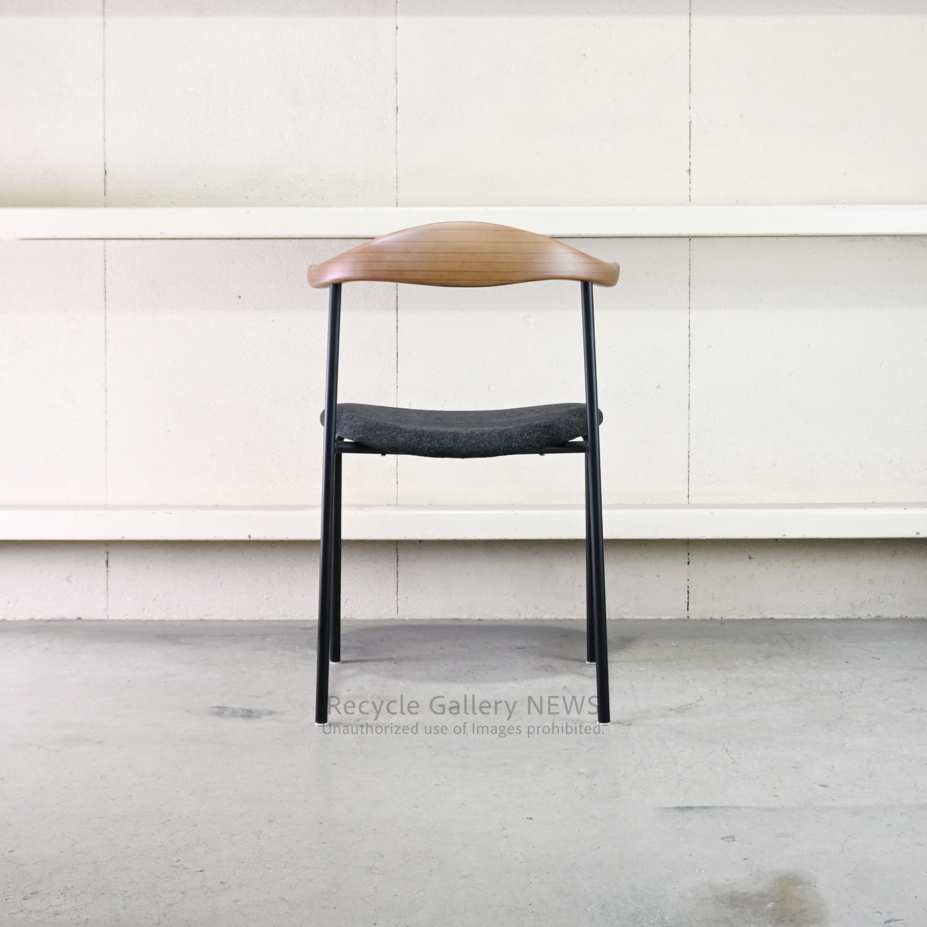 Seki Furniture Atom Chair Black Wooden  Steel  Industrial  Vintage  Cafe style / 関家具 アトムチェア 座面黒色 木材 スチール インダストリアル ヴィンテージ カフェスタイル