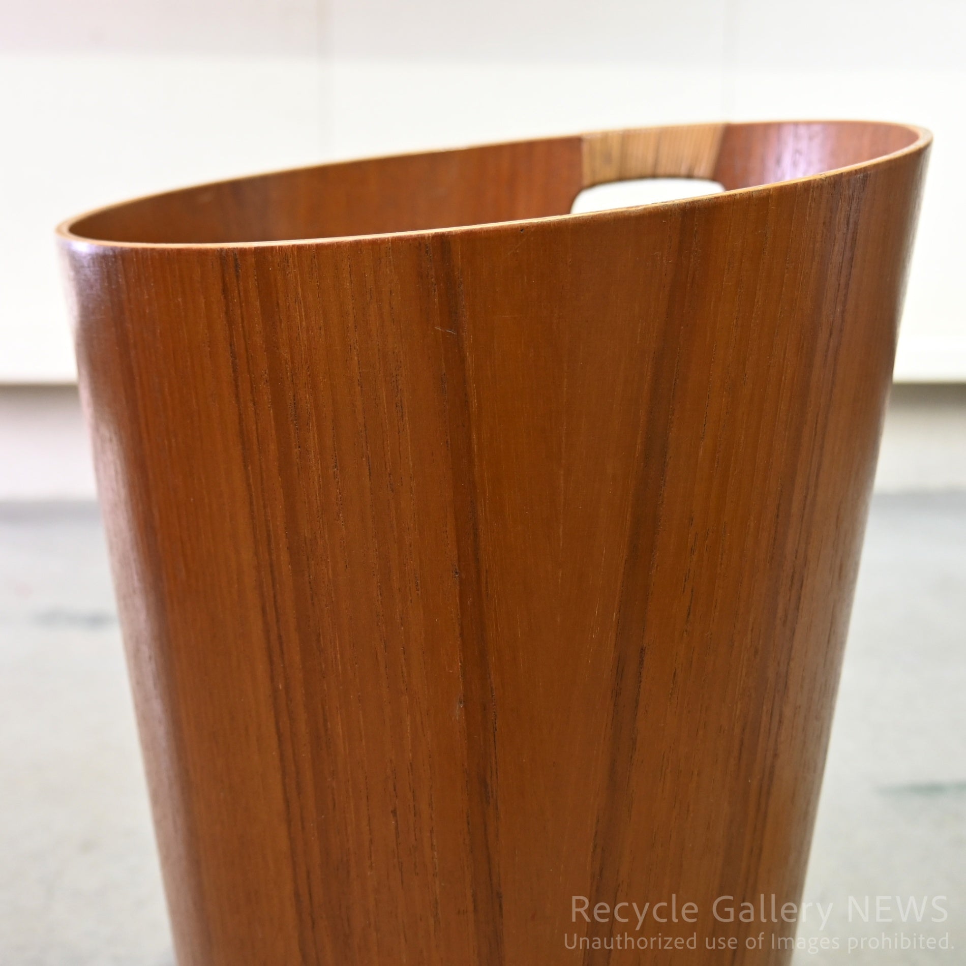 SAITO WOOD Molded Plywood Paper Basket Wastebasket Brown Discontinued / サイトーウッド 成形合板 ペーパーバスケット ゴミ箱 ブラウン 廃盤品