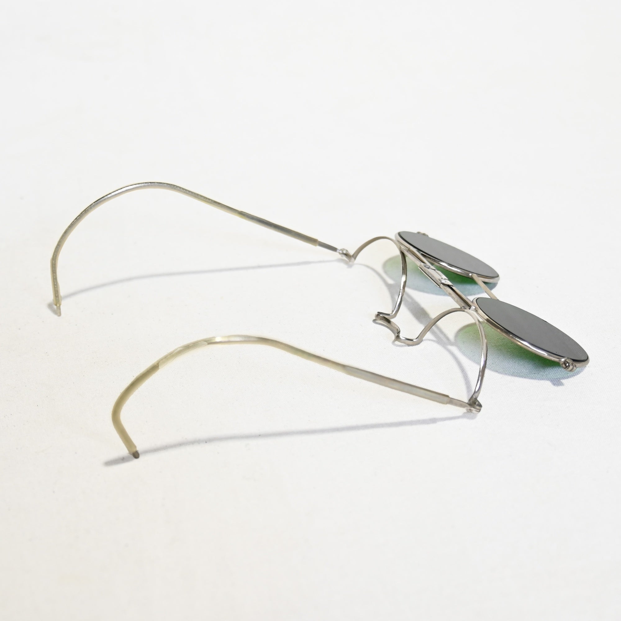 Vintage Sunglasses Flip-up Clip-on Cable temple Retro Unique / ヴィンテージサングラス 跳ね上げ式 クリップオン ケーブルテンプル レトロ ユニーク