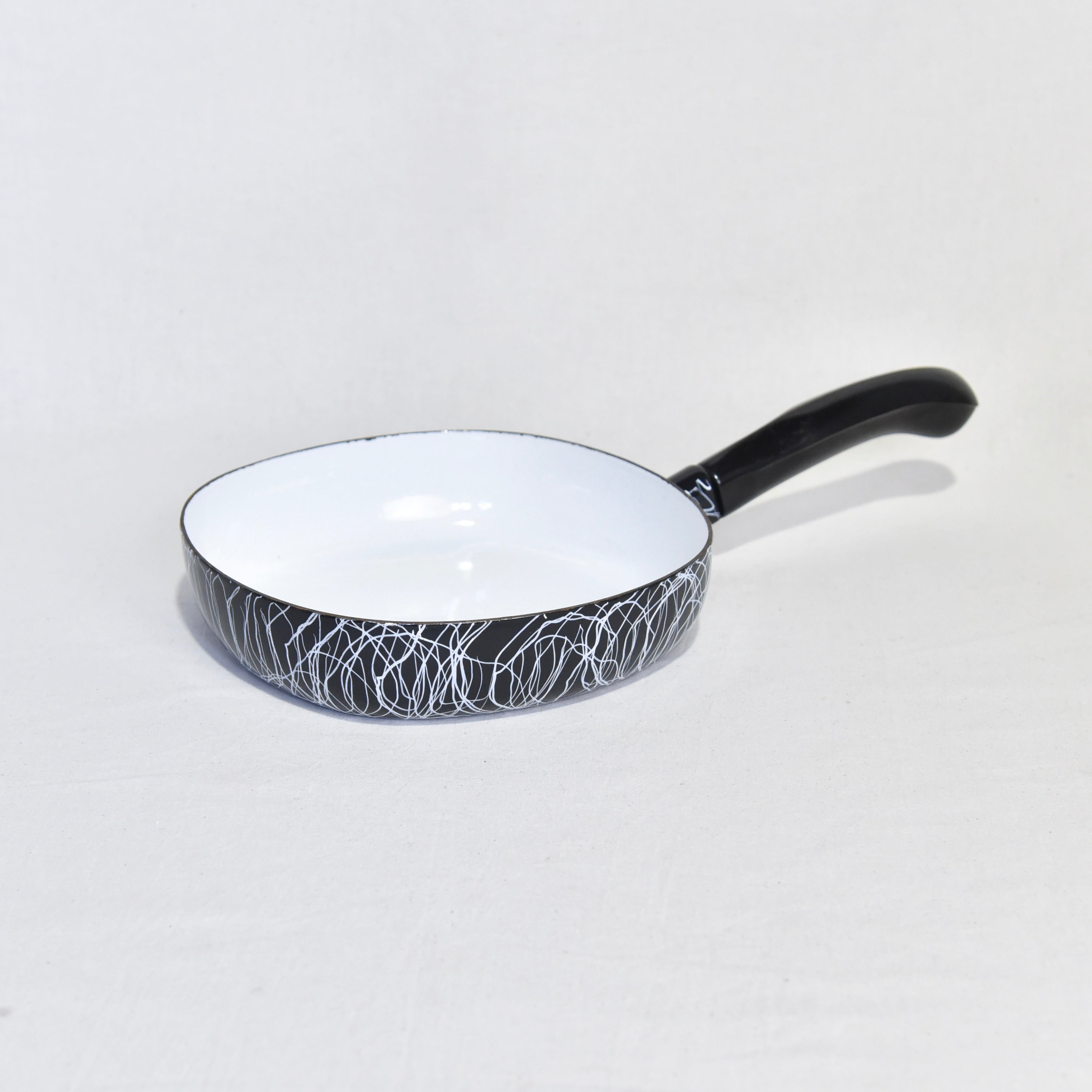 Serendipity enamelware Spaghetti decorated 1950's Midcentury [A] Frying pan [B] Dutch oven pan / セレンディピティ エナメルウェア 琺瑯 1950年代 ミッドセンチュリー [A] フライパン [B] ダッチオーブンパン