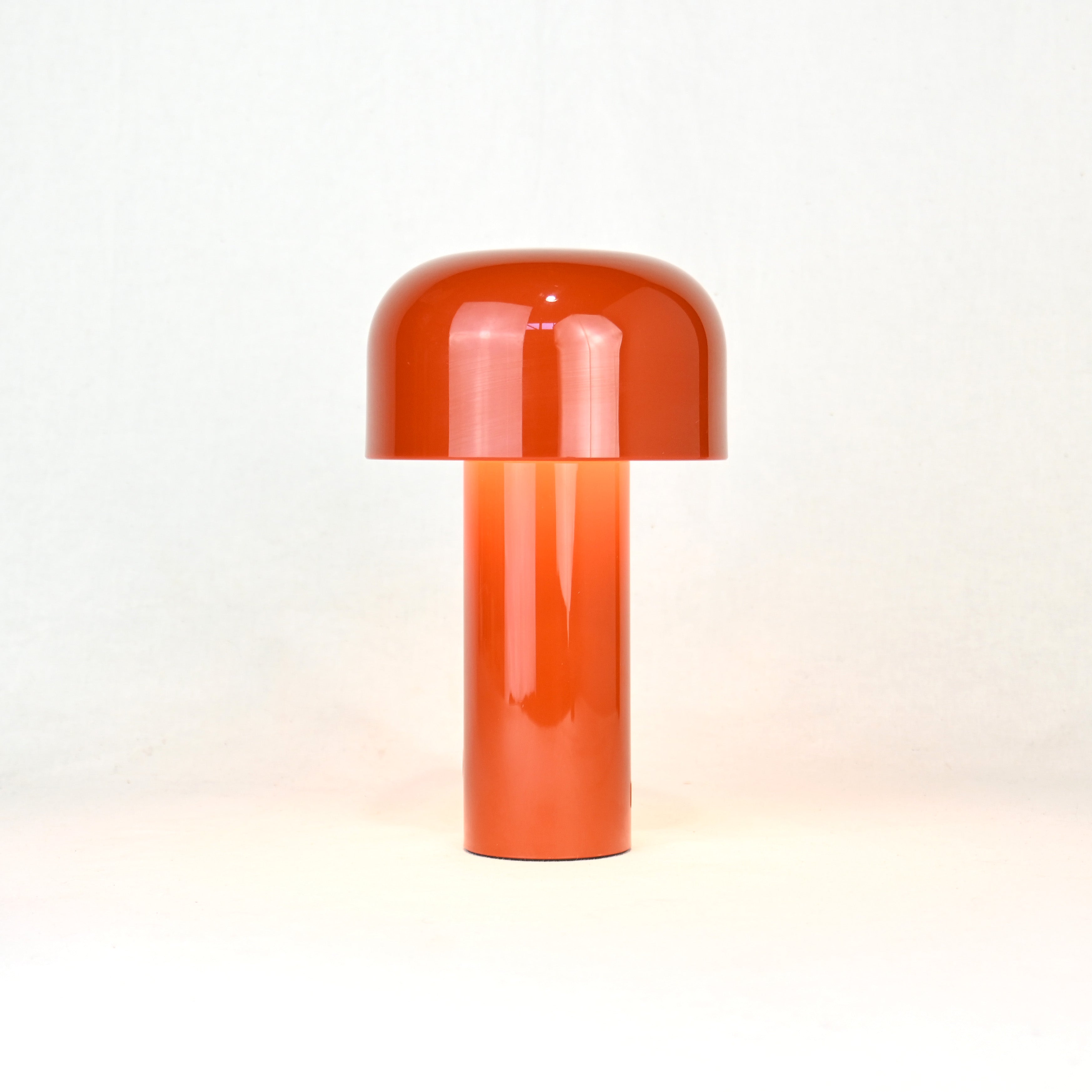 Flos Wireless table lamp BELLHOP Red Edward Barber & Jay Osgerby Italian modern design / フロス ワイヤレステーブルランプ ベルホップ レッド エドワード・バーバー & ジェイ・オズガビー イタリアンモダンデザイン