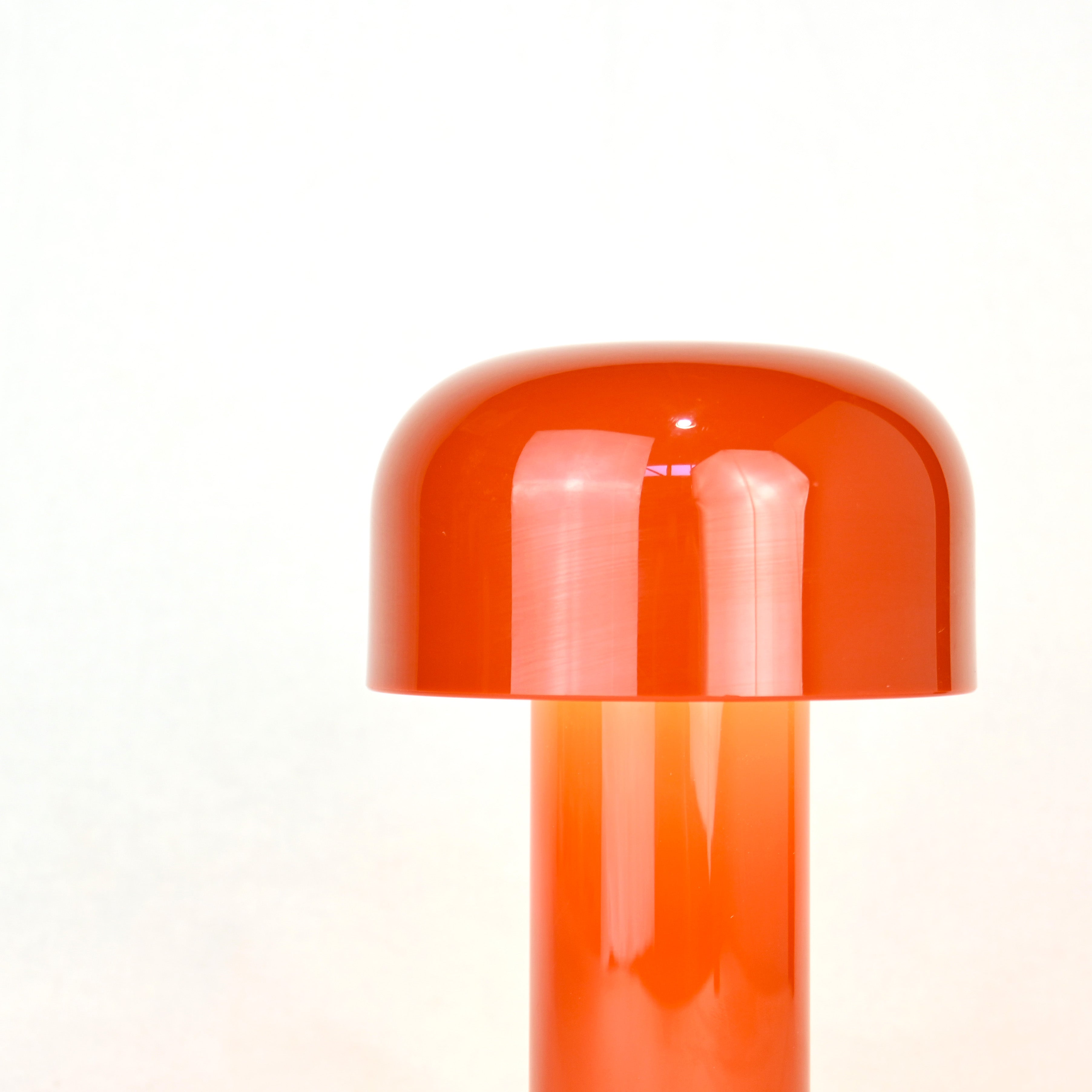 Flos Wireless table lamp BELLHOP Red Edward Barber & Jay Osgerby Italian modern design / フロス ワイヤレステーブルランプ ベルホップ レッド エドワード・バーバー & ジェイ・オズガビー イタリアンモダンデザイン