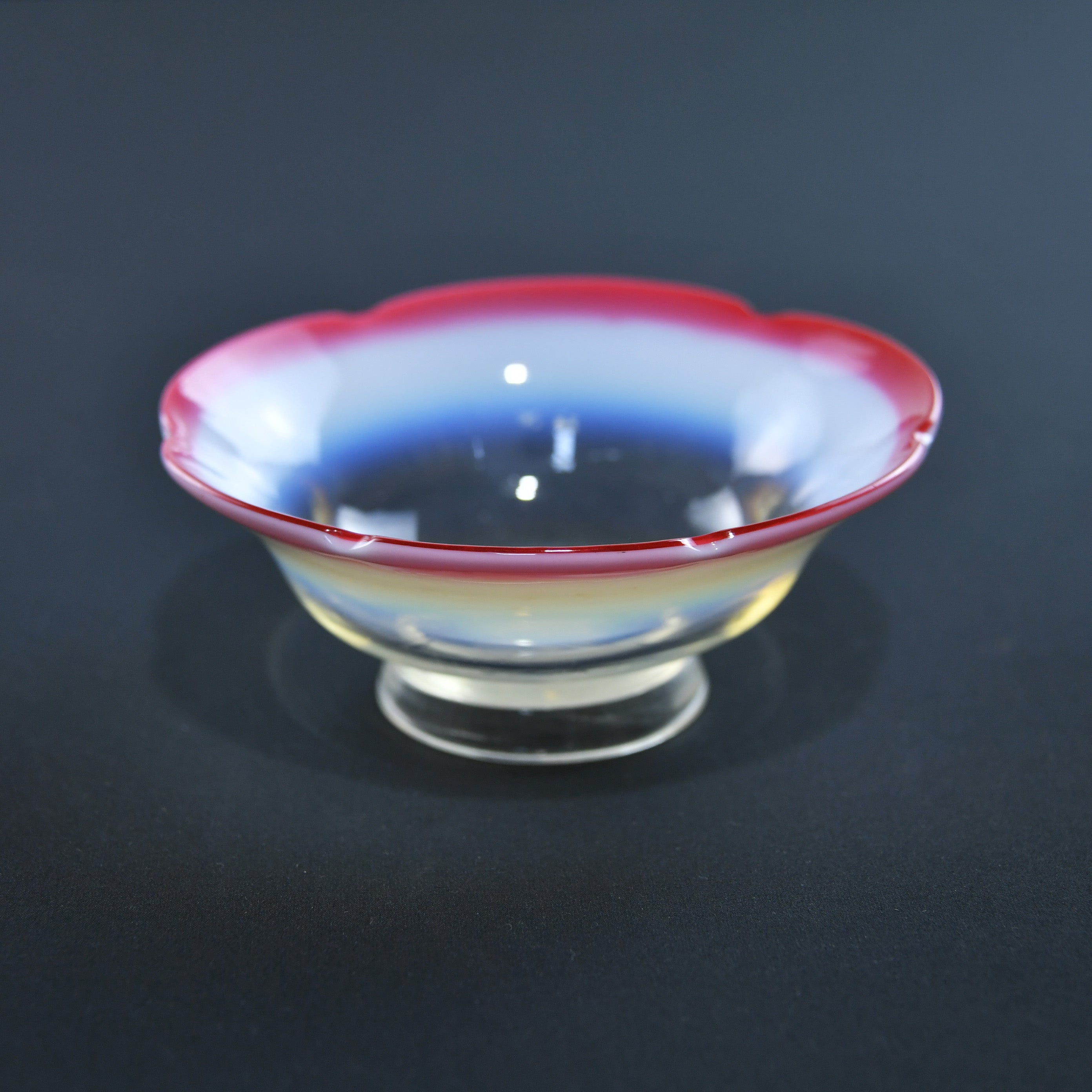 Vintage Japanese glass Sherbet Glass Ice cream cup / 乳白ぼかし朱縁脚付きボウル 氷コップ