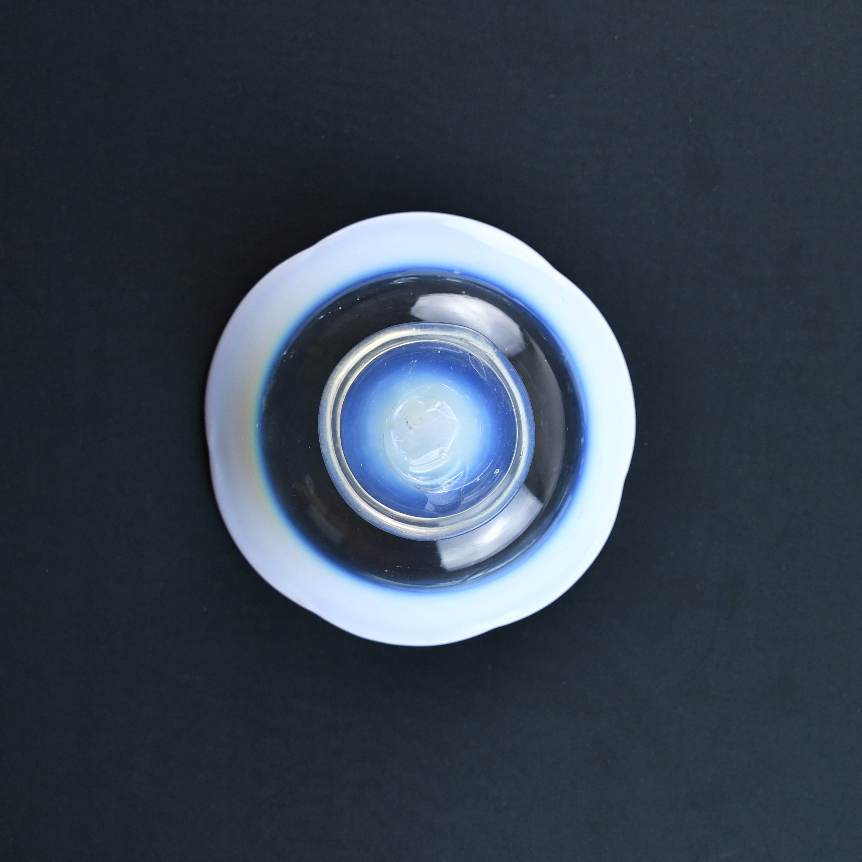 Vintage Japanese glass Sherbet Glass Ice cream cup / 乳白ぼかし朱縁脚付きボウル 氷コップ