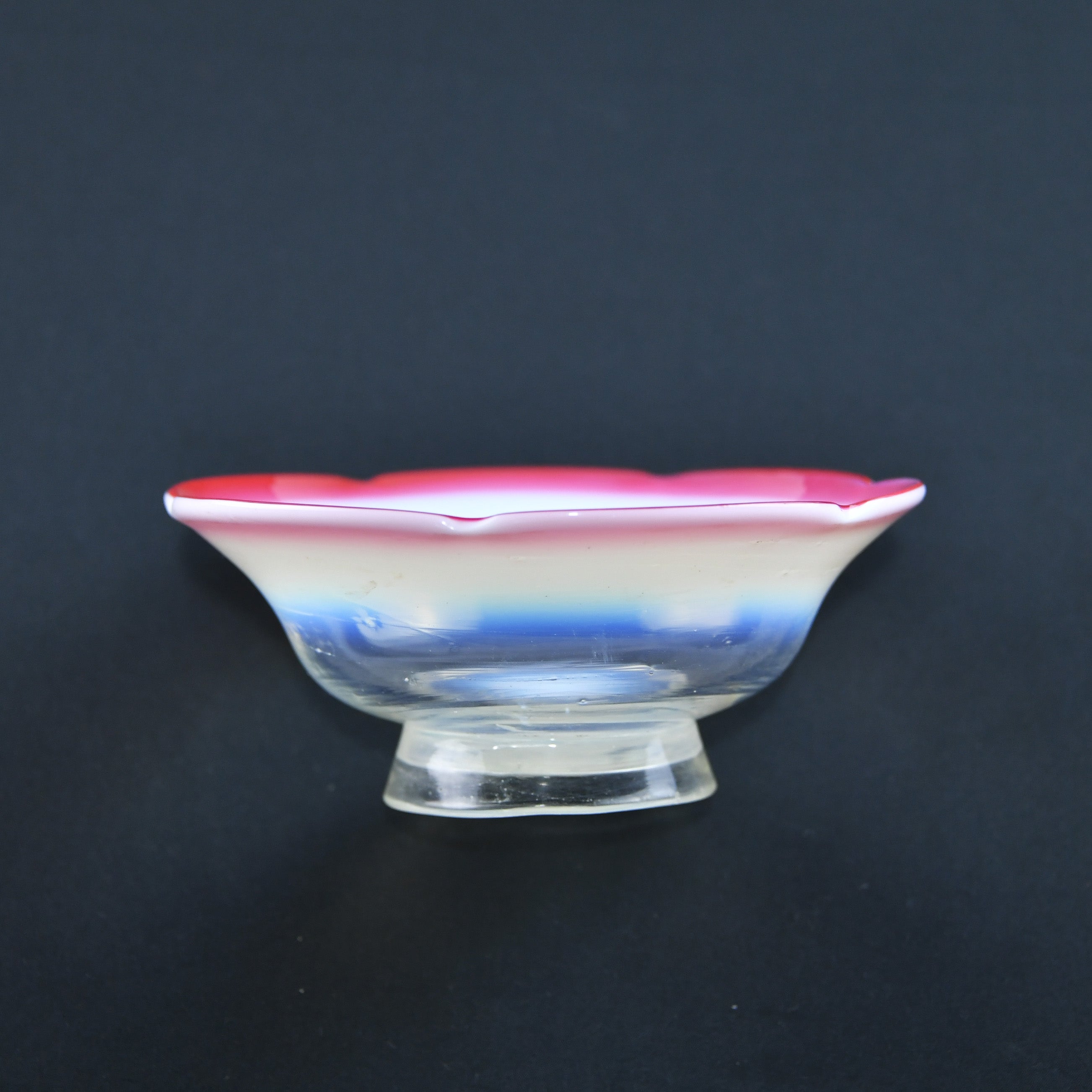 Vintage Japanese glass Sherbet Glass Ice cream cup / 乳白ぼかし朱縁脚付きボウル 氷コップ