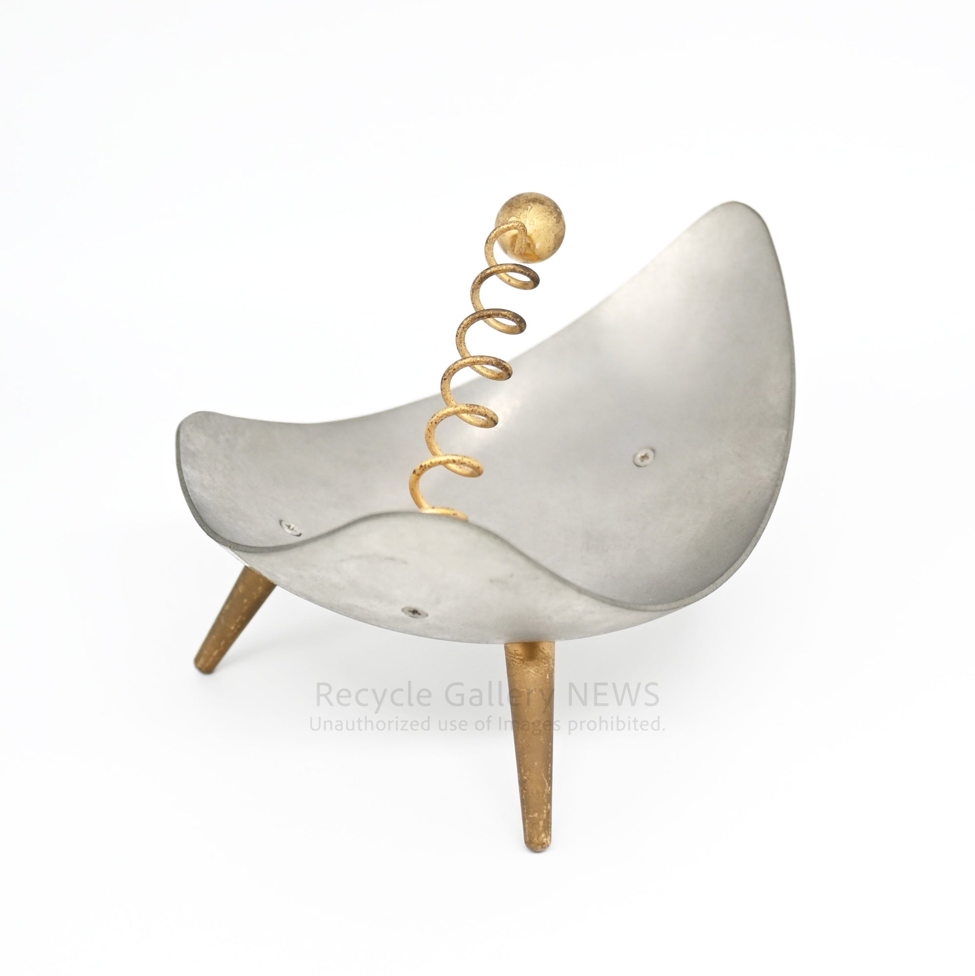 Vintage Mid Century Crescent-shaped Metal Ash Tray Silver Gold  Art Object / ミッドセンチュリーデザイン 半月型 アッシュトレイ 灰皿 メタルトレイ オブジェ シルバー ゴールド