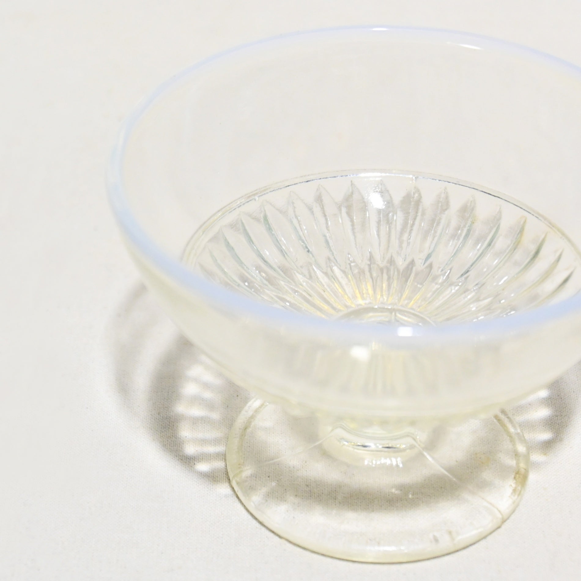 Vintage Press Glass Japanese Glass Ice Cup Milk&Clear Color Retro / ヴィンテージ プレスガラス 和ガラス 氷コップ 乳白ミルク色＆透明色 レトロ