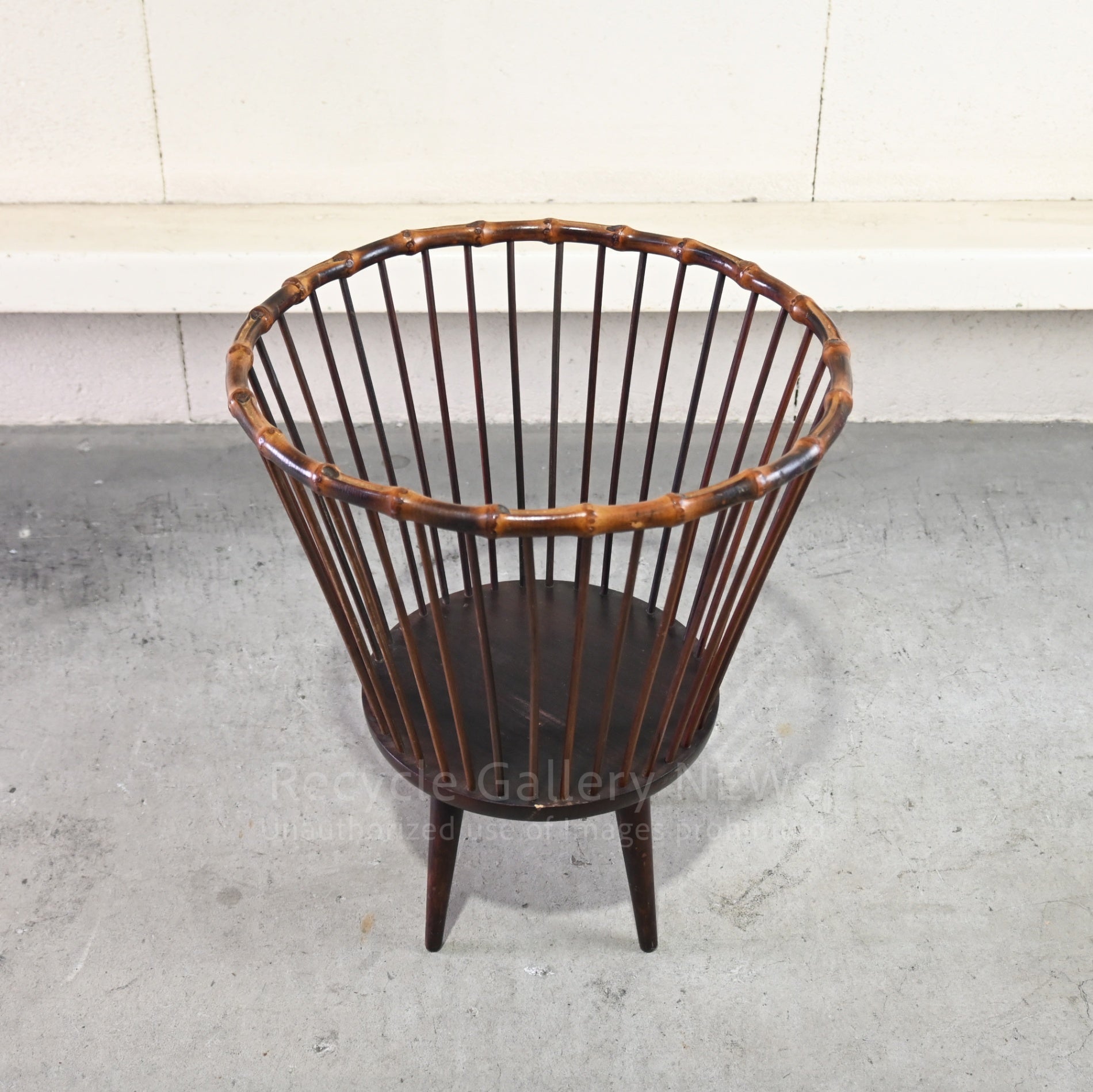 Vintage Wood & Bamboo Basket Dark Brown Magazine Rack Planter Covers Boho interior Crafts Japanese Modern / ヴィンテージ 木竹脚付きバスケット ダークブラウン マガジンラック プランターカバー 民芸 和モダン アジアンインテリア